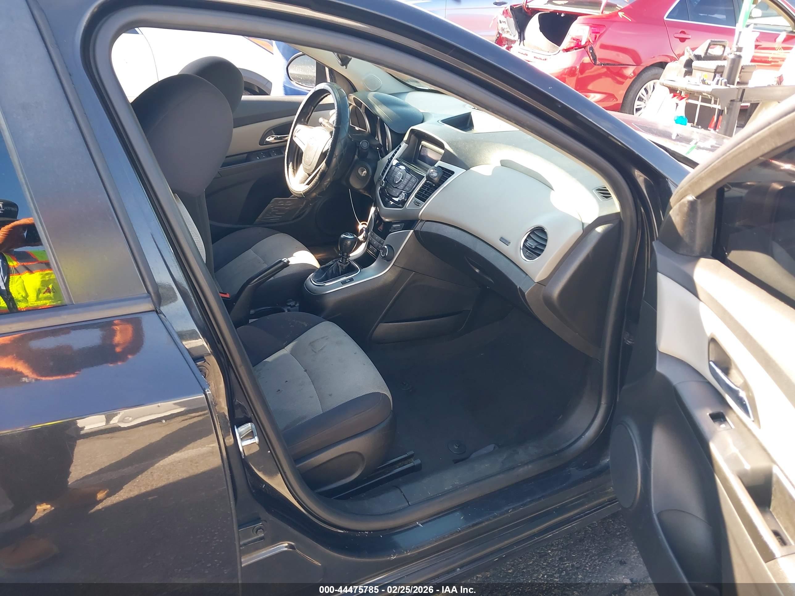CHEVROLET CRUZE image 5