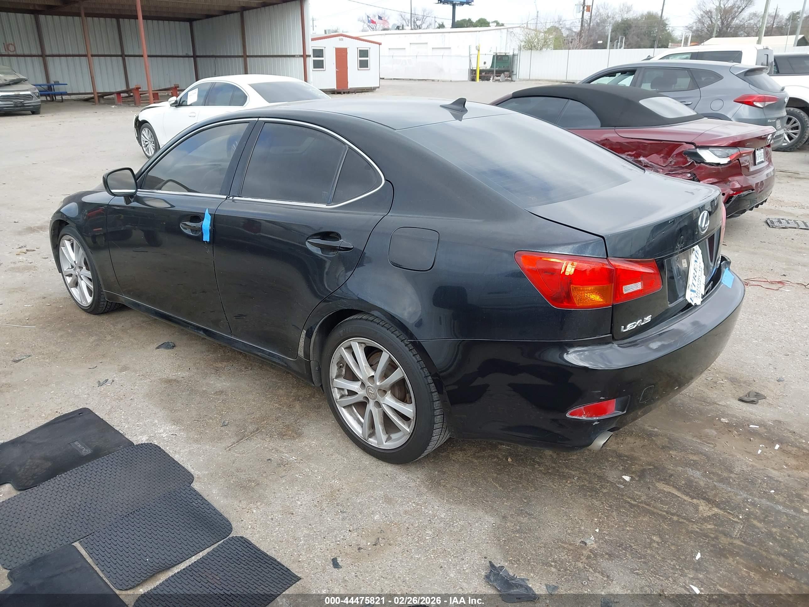 LEXUS IS image 3