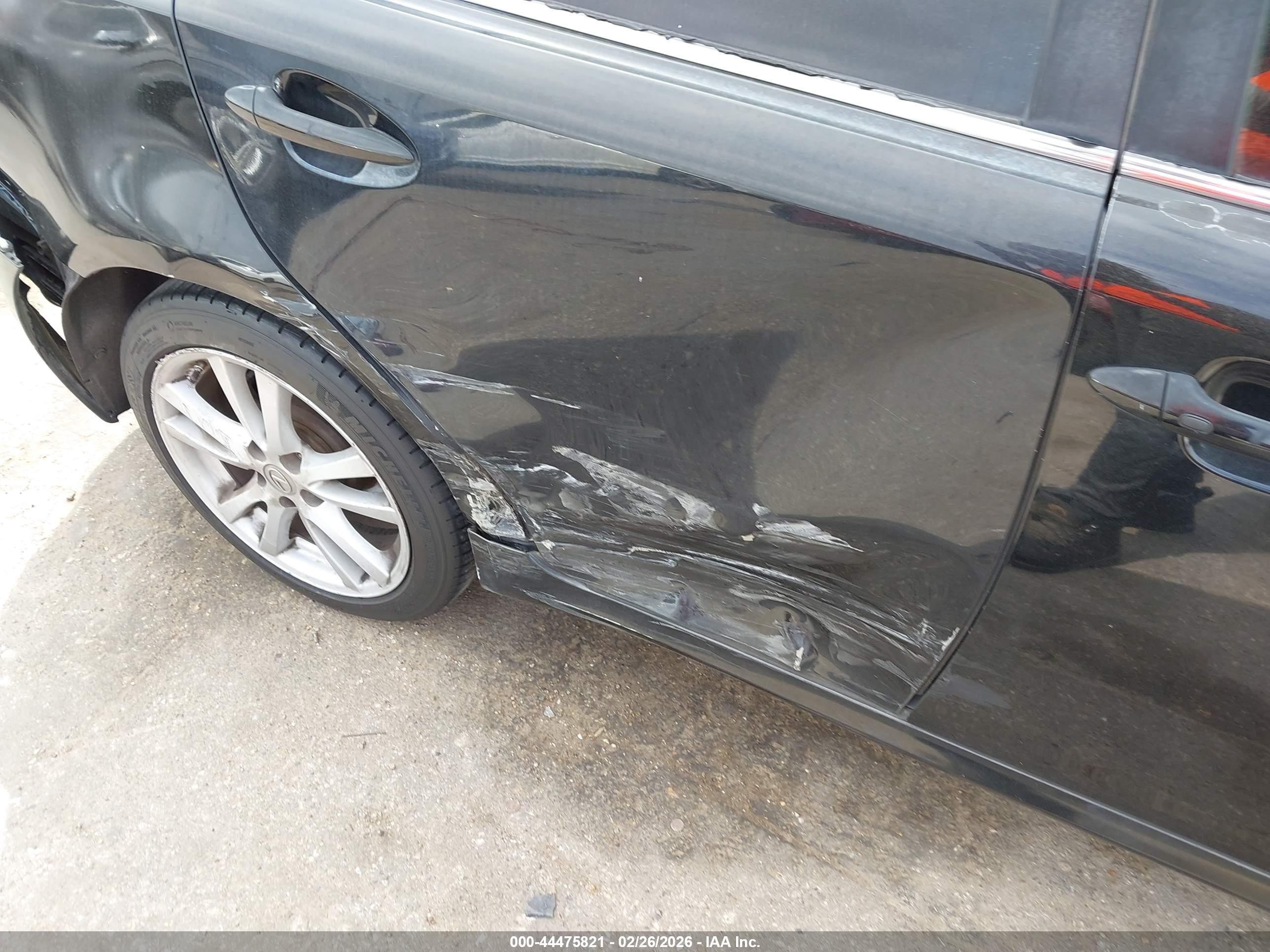 LEXUS IS image 6
