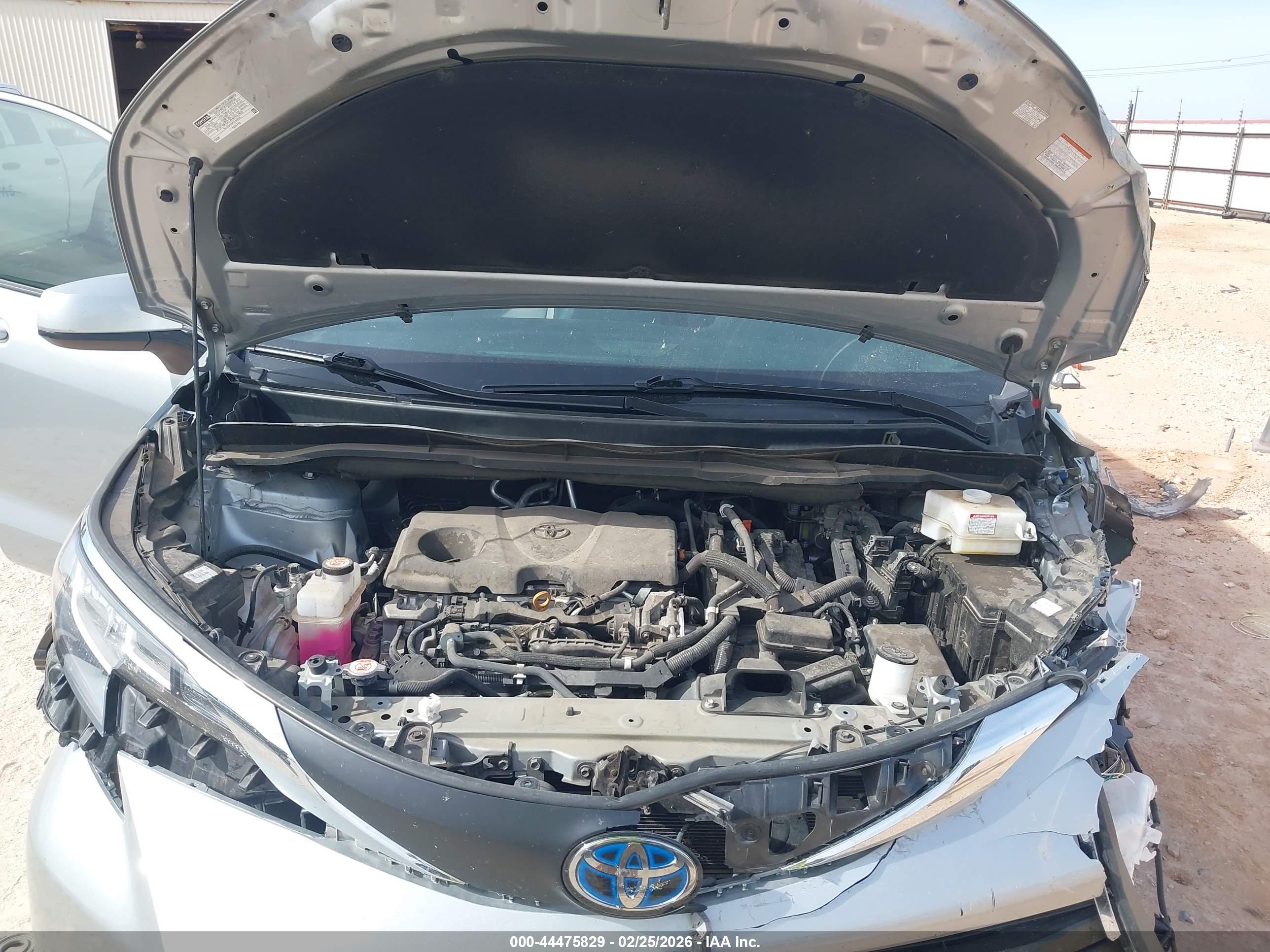 TOYOTA SIENNA image 10