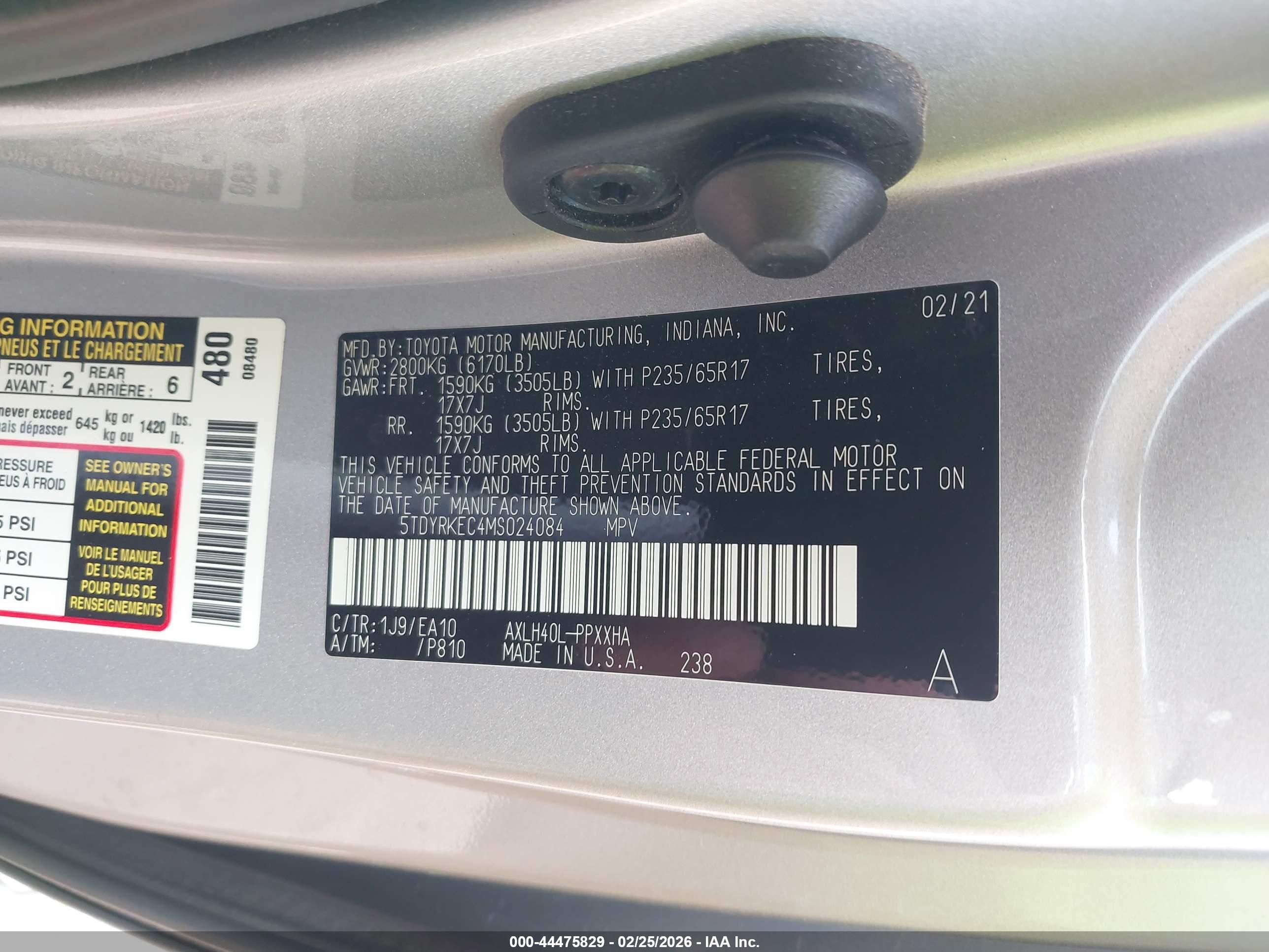 TOYOTA SIENNA image 9