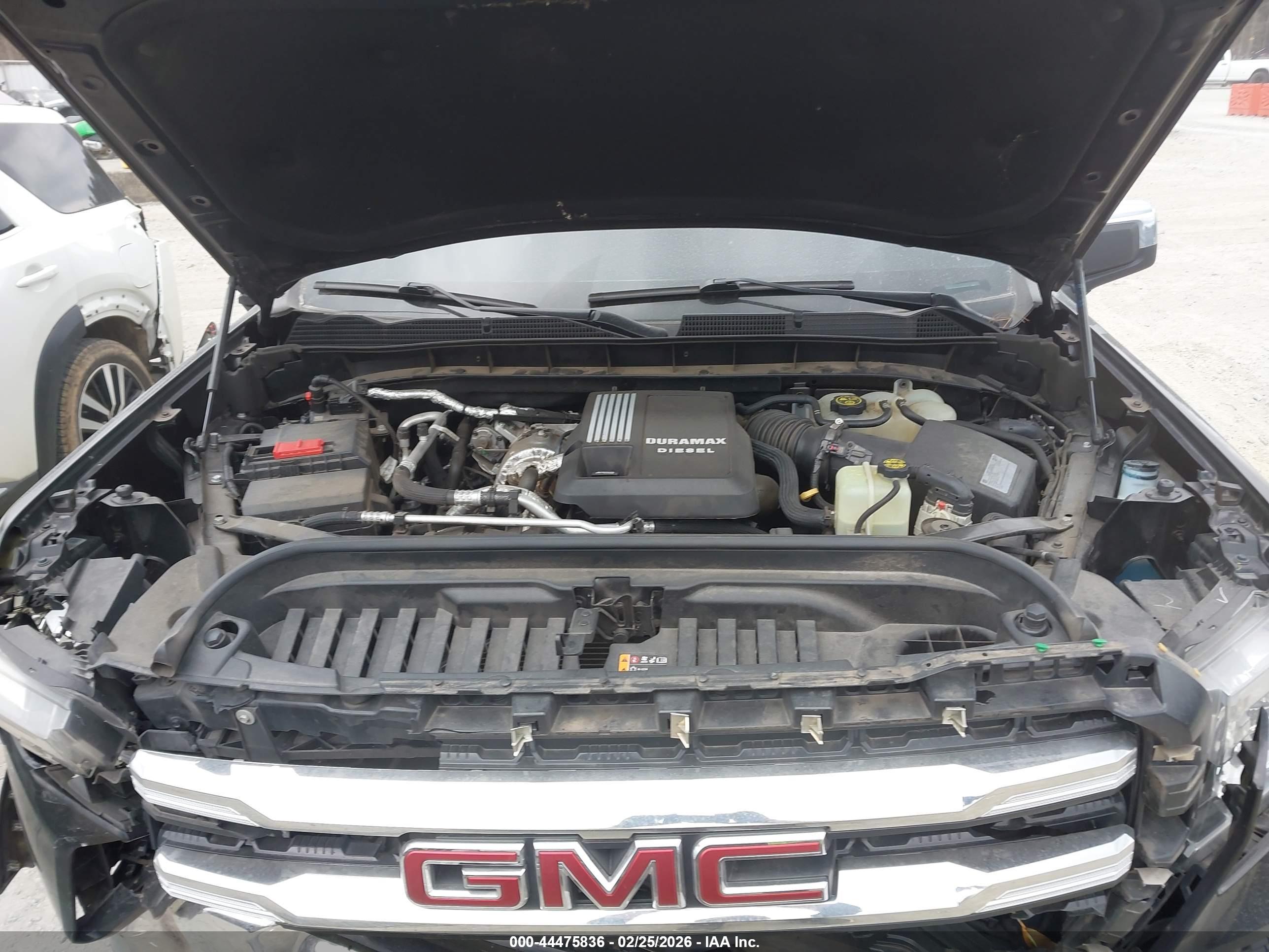 GMC SIERRA image 10