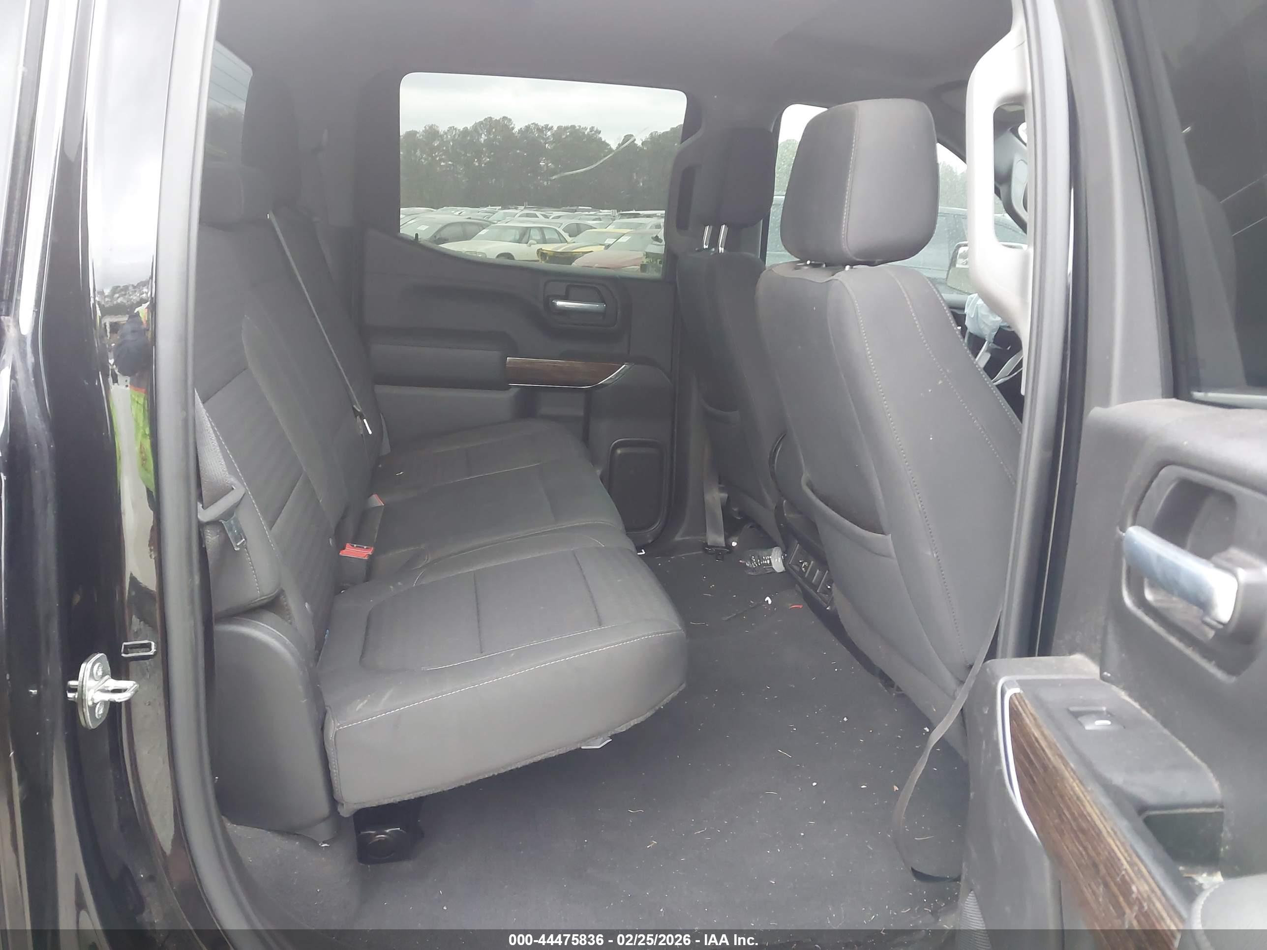GMC SIERRA image 8
