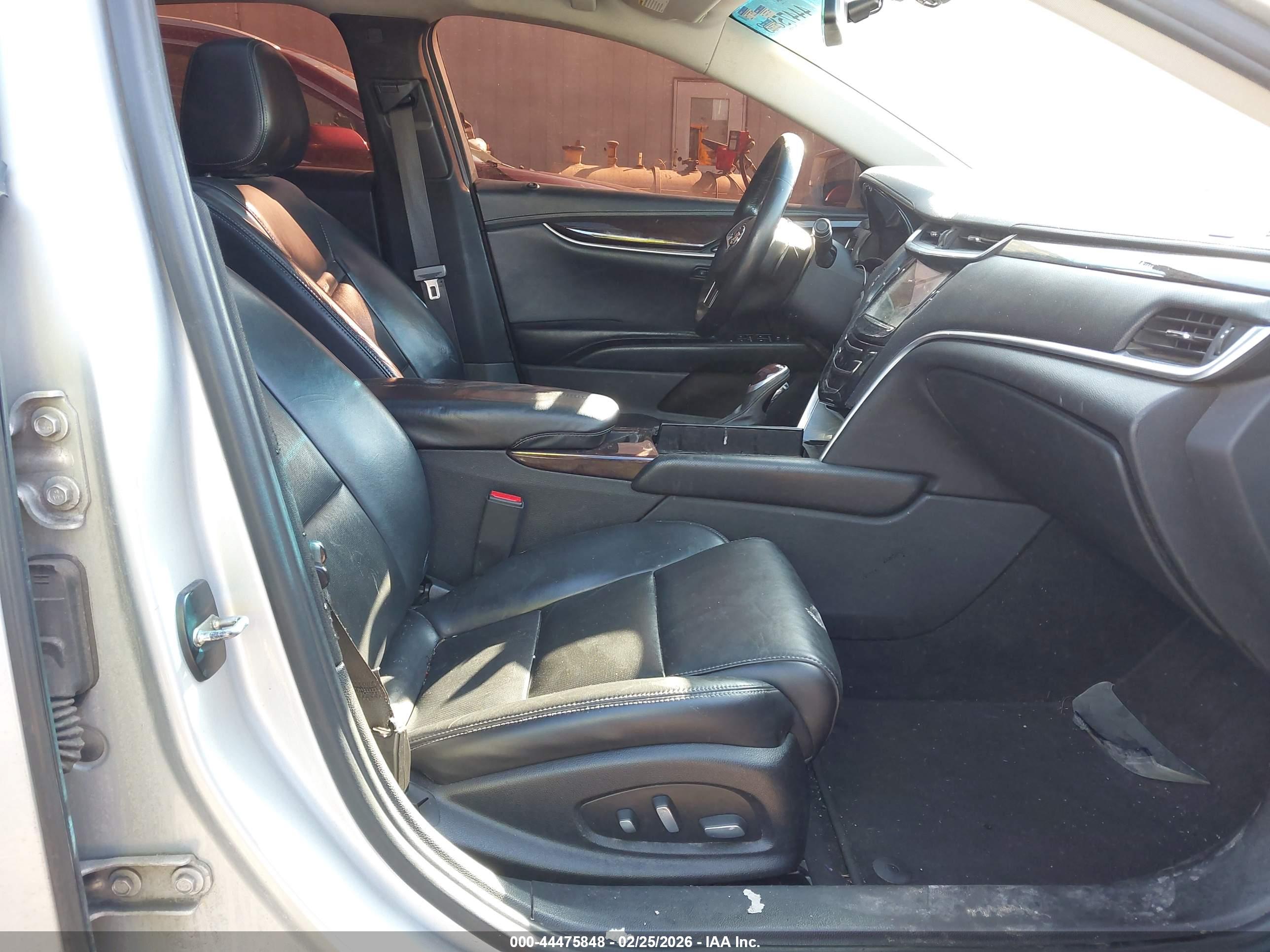CADILLAC XTS image 5