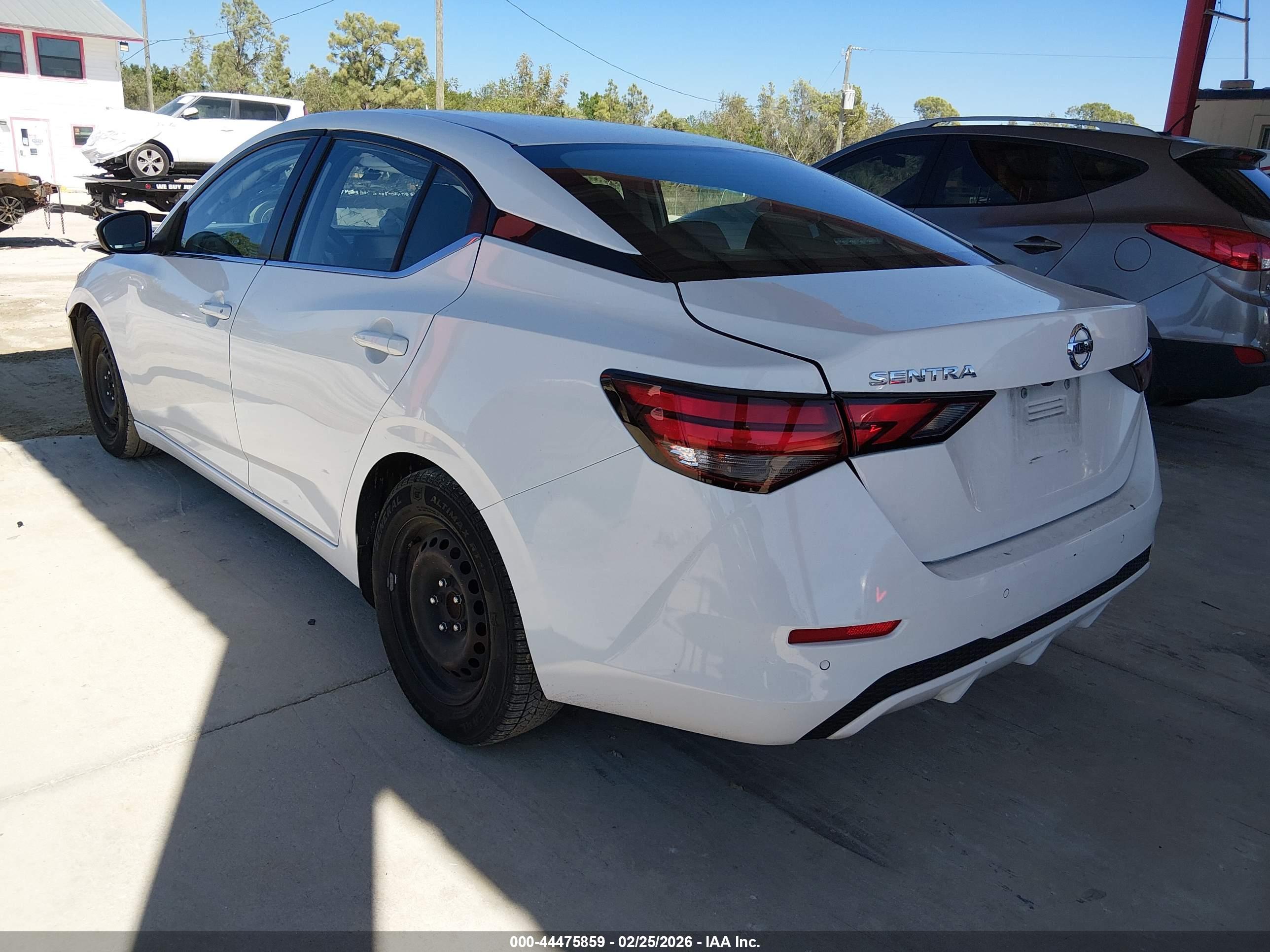 NISSAN SENTRA image 3
