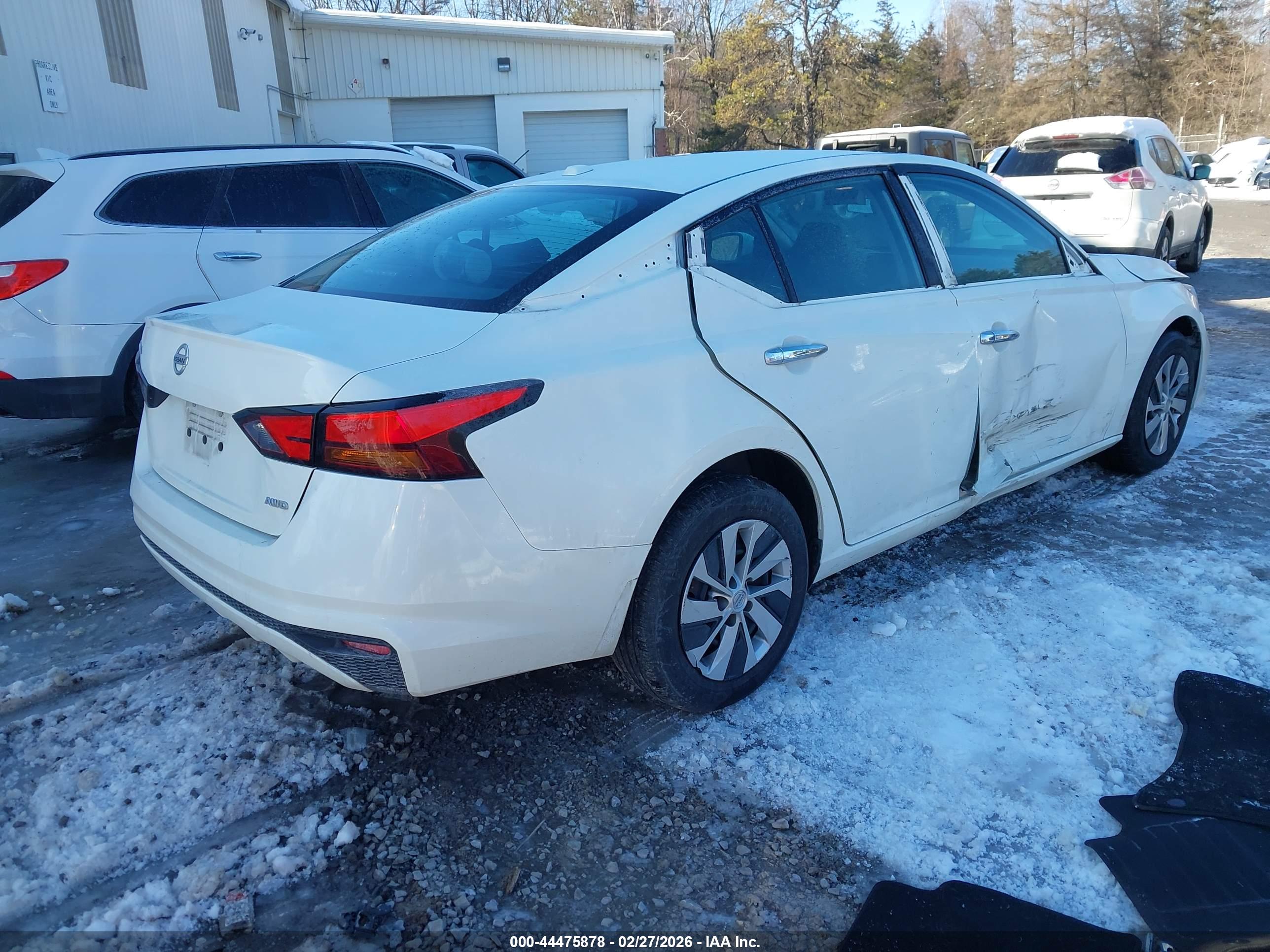NISSAN ALTIMA image 4