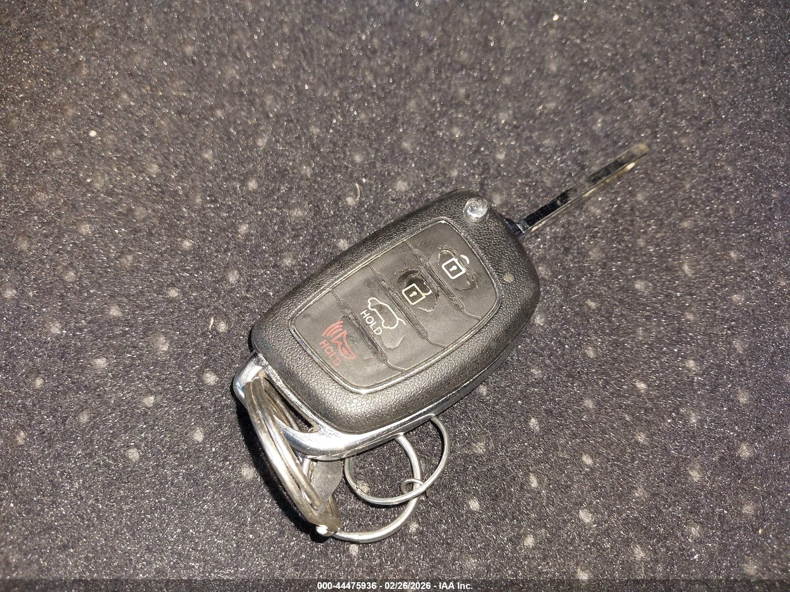 HYUNDAI SANTA image 11