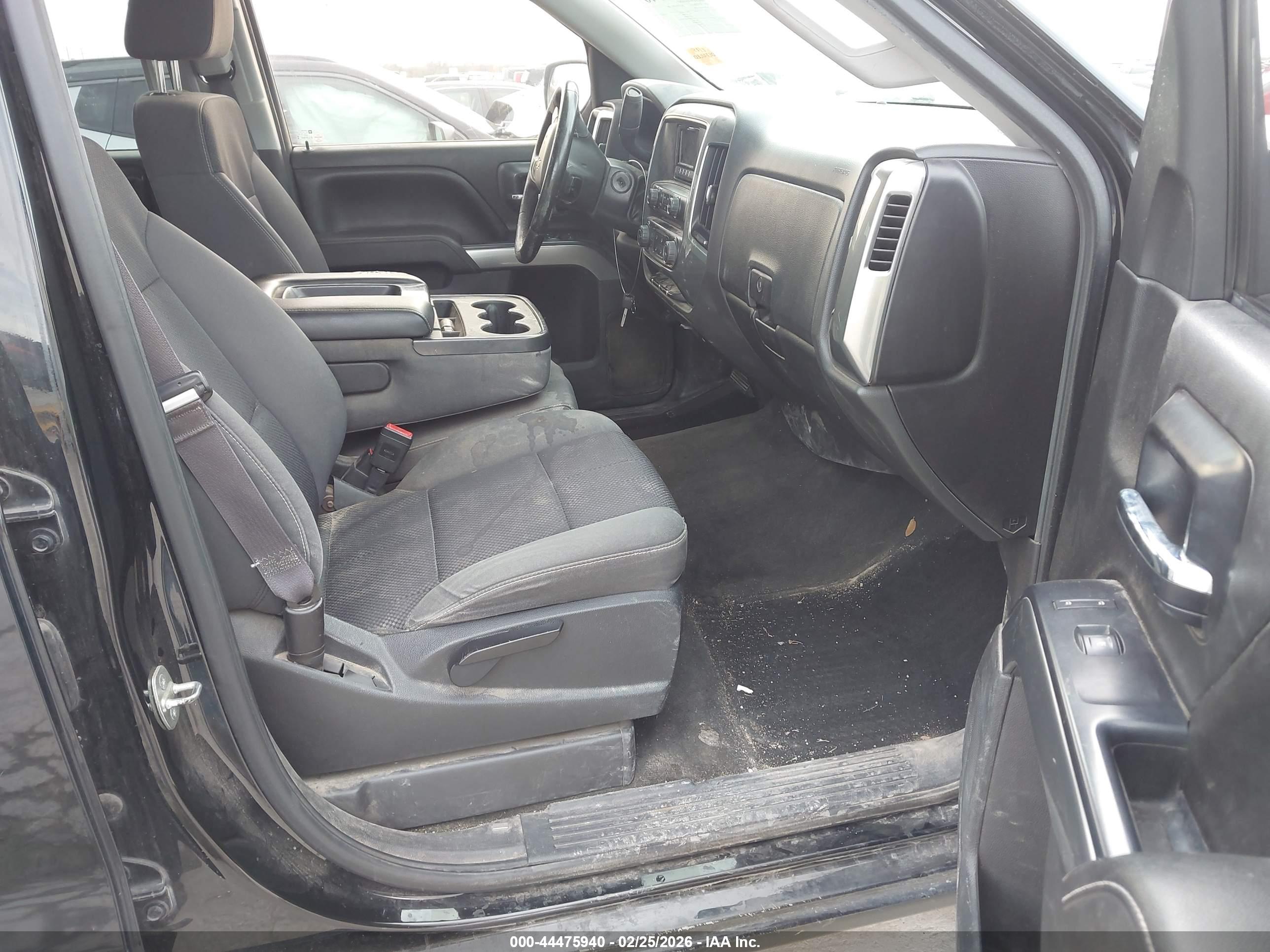 CHEVROLET SILVERADO image 5