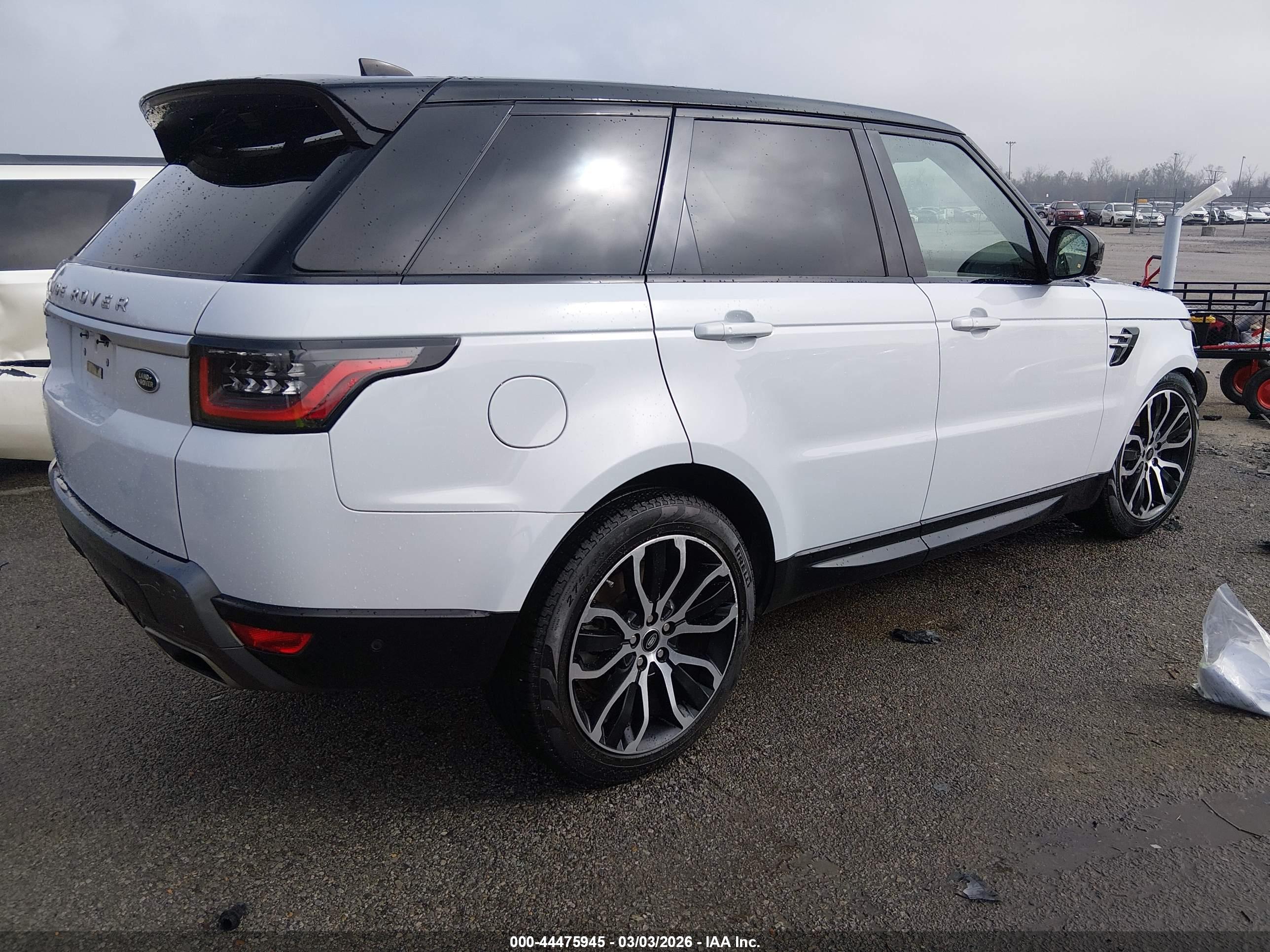 LAND ROVER image 4