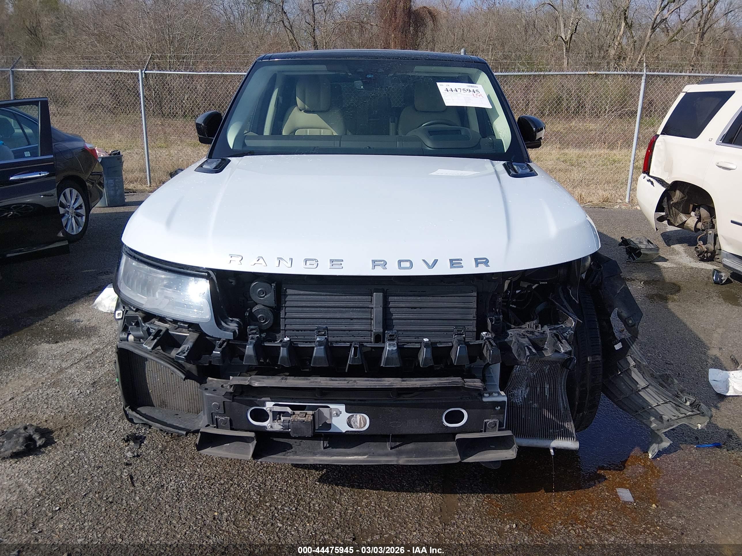 LAND ROVER image 6