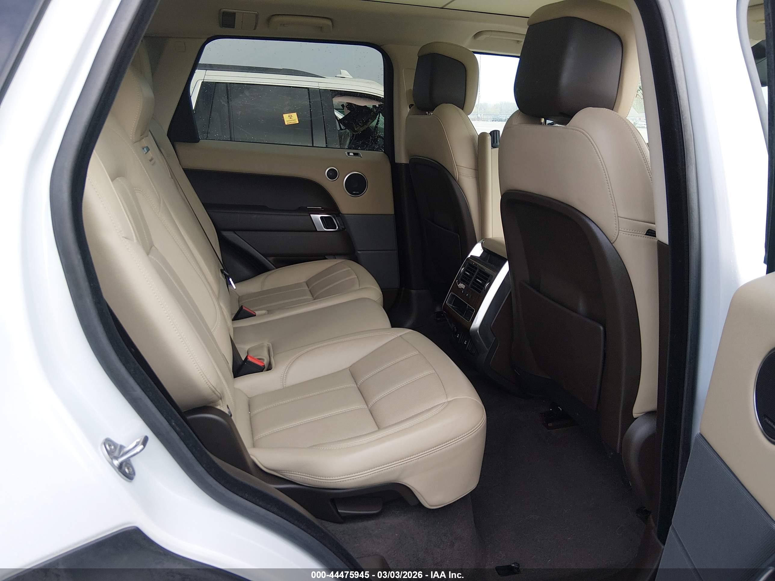 LAND ROVER image 8