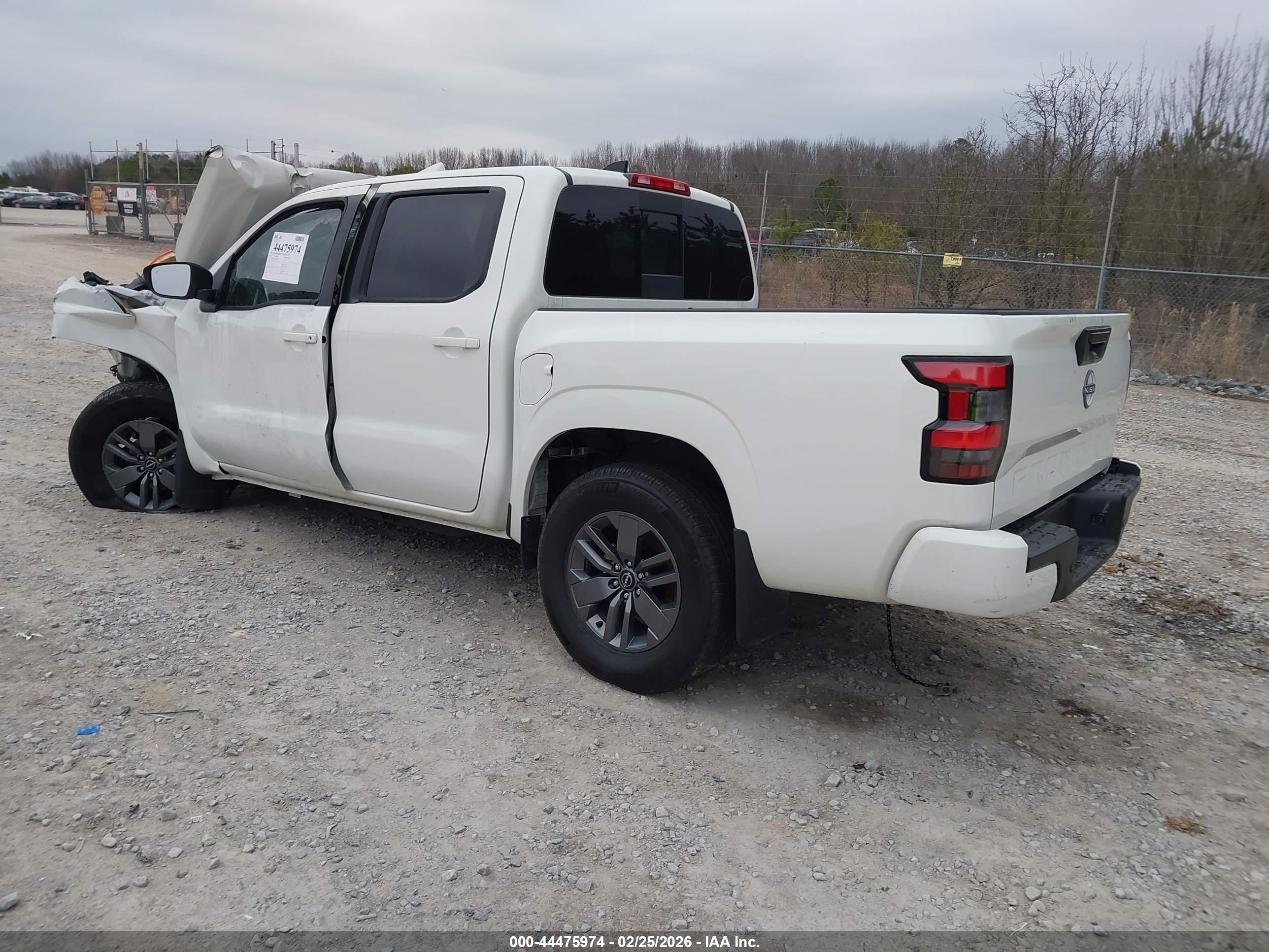 NISSAN FRONTIER image 3
