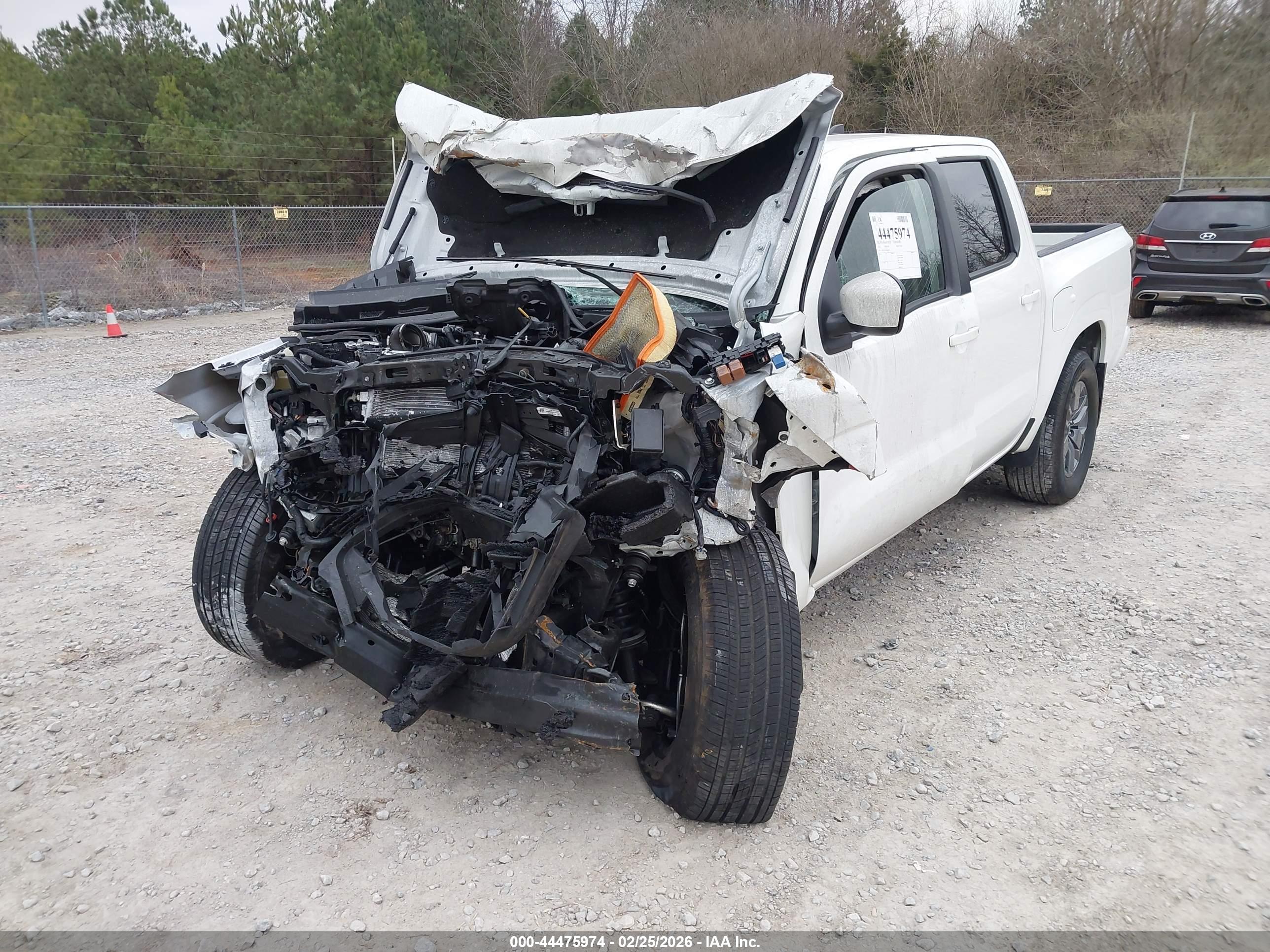 NISSAN FRONTIER image 6