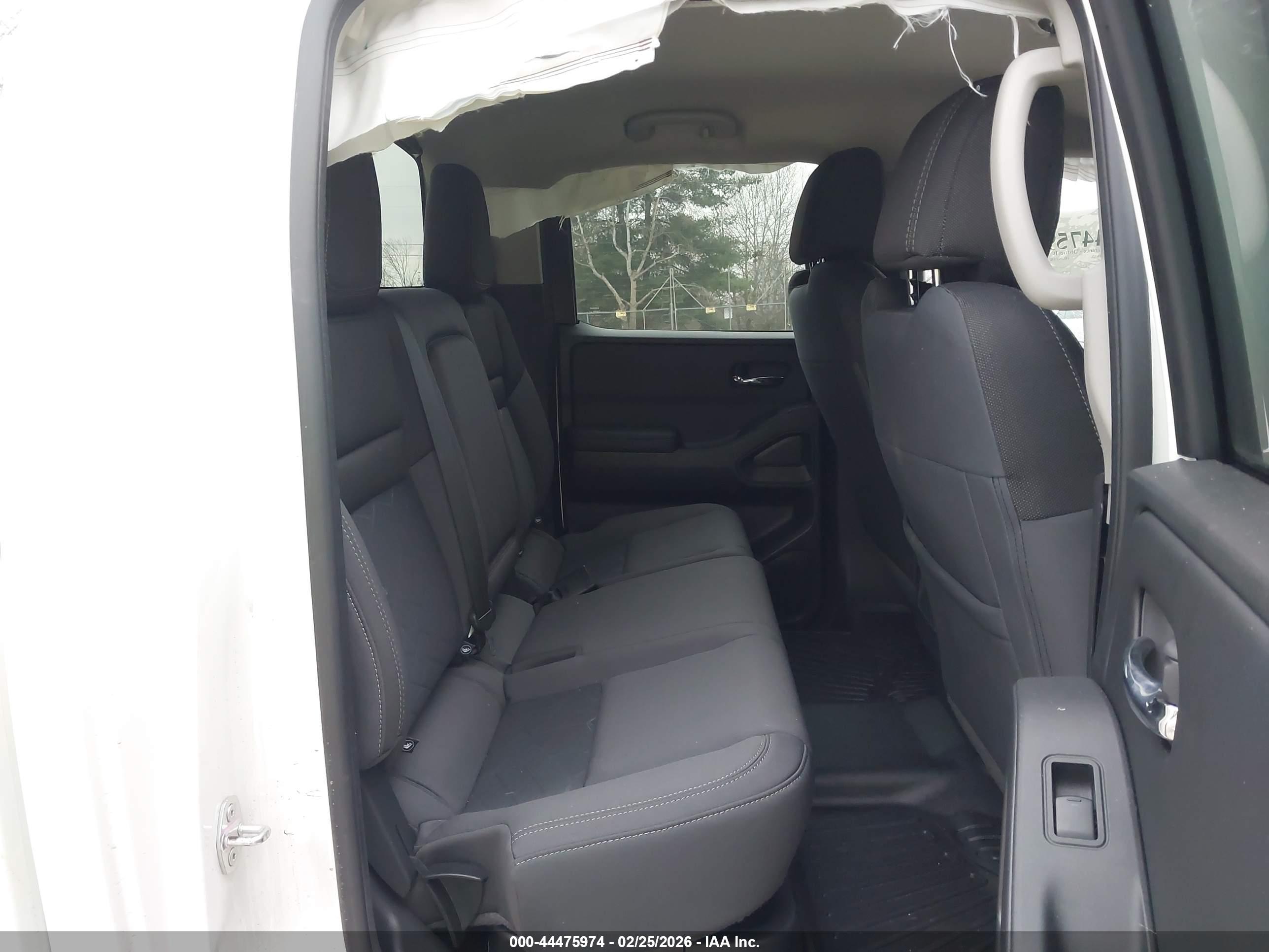 NISSAN FRONTIER image 8
