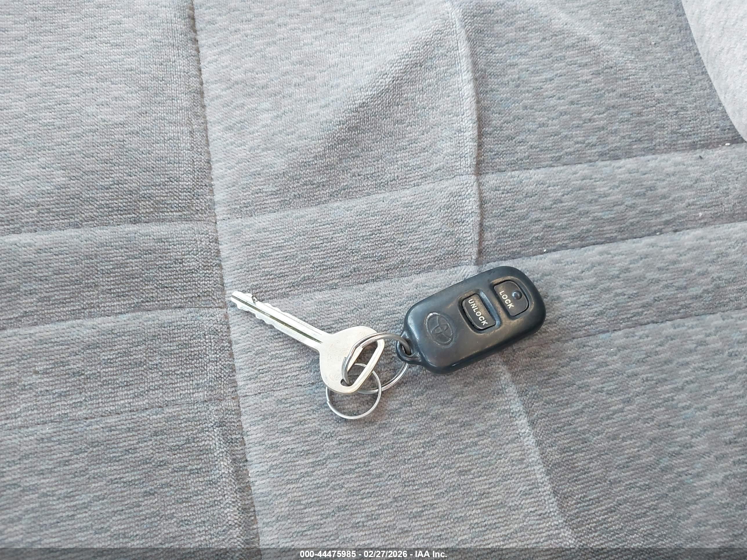 TOYOTA SIENNA image 11