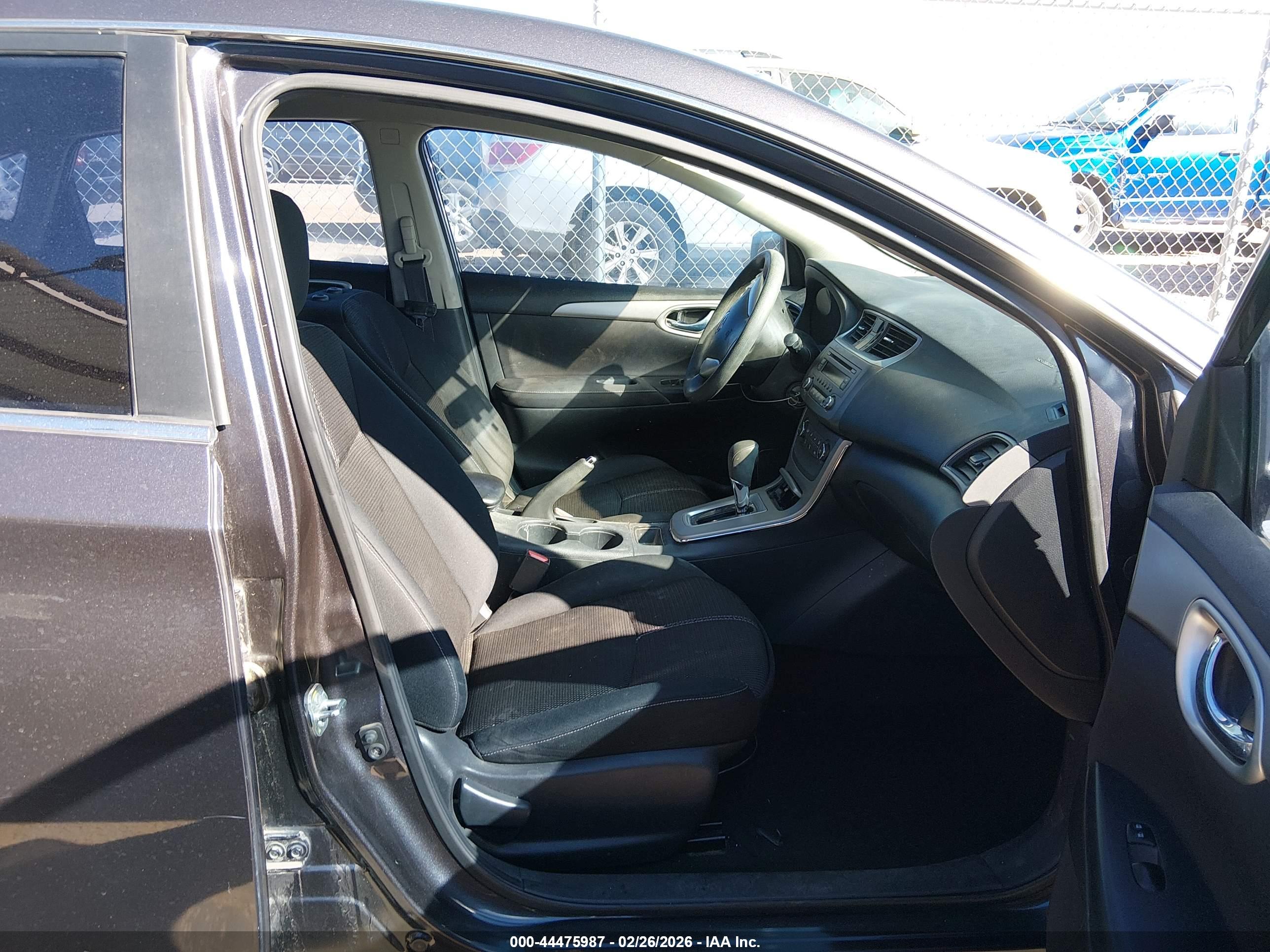 NISSAN SENTRA image 5