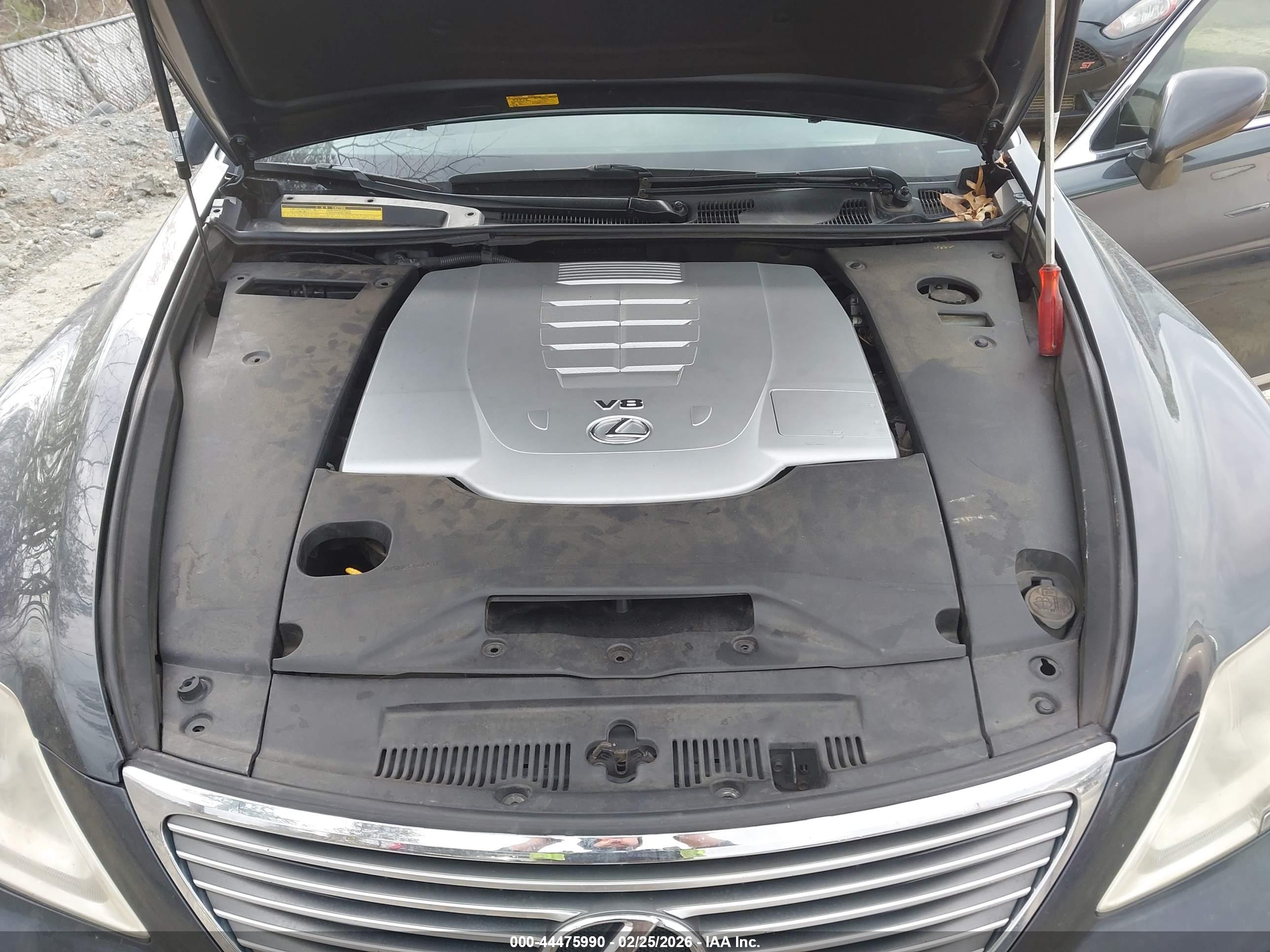LEXUS LS image 10