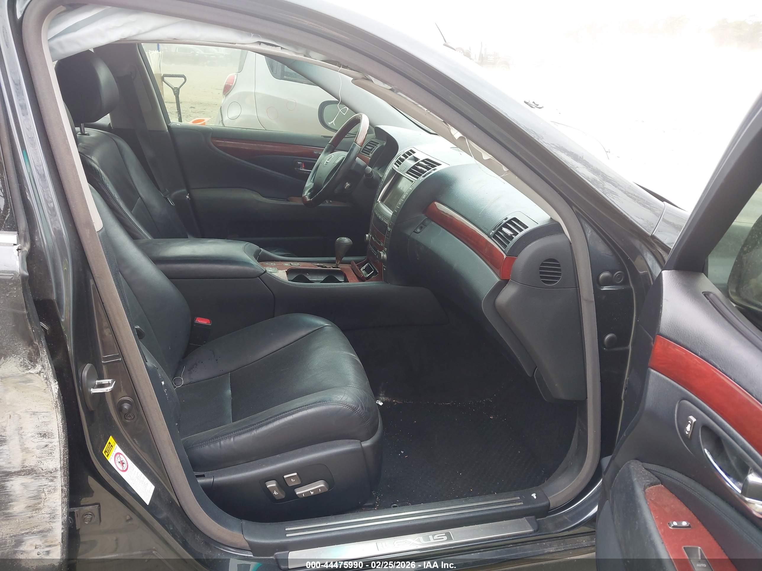 LEXUS LS image 5