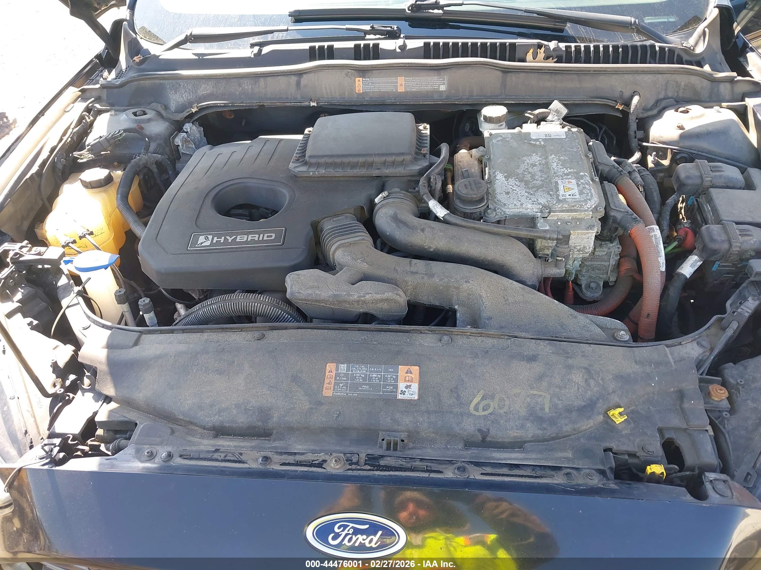 FORD FUSION image 10