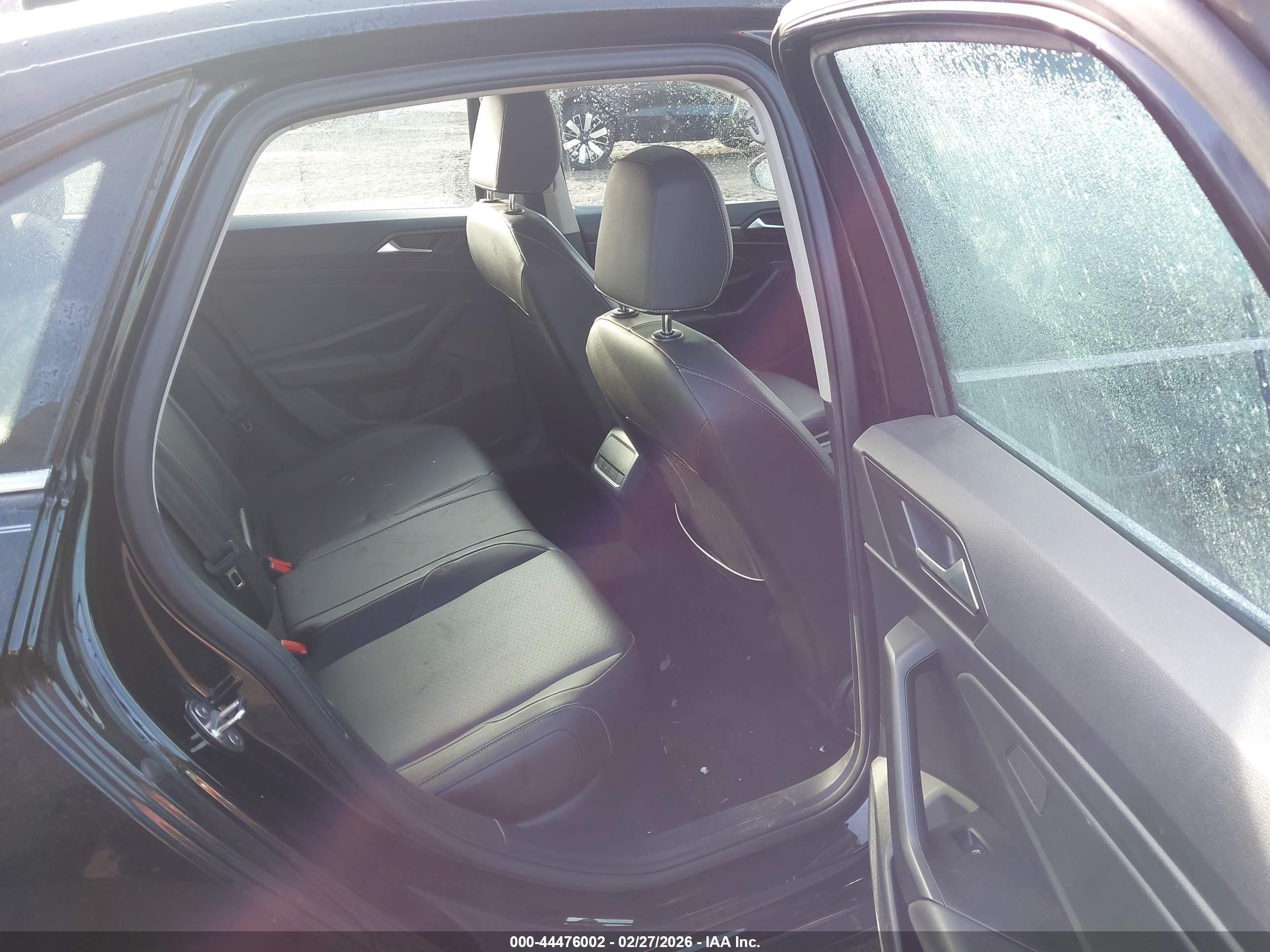 VOLKSWAGEN JETTA image 8