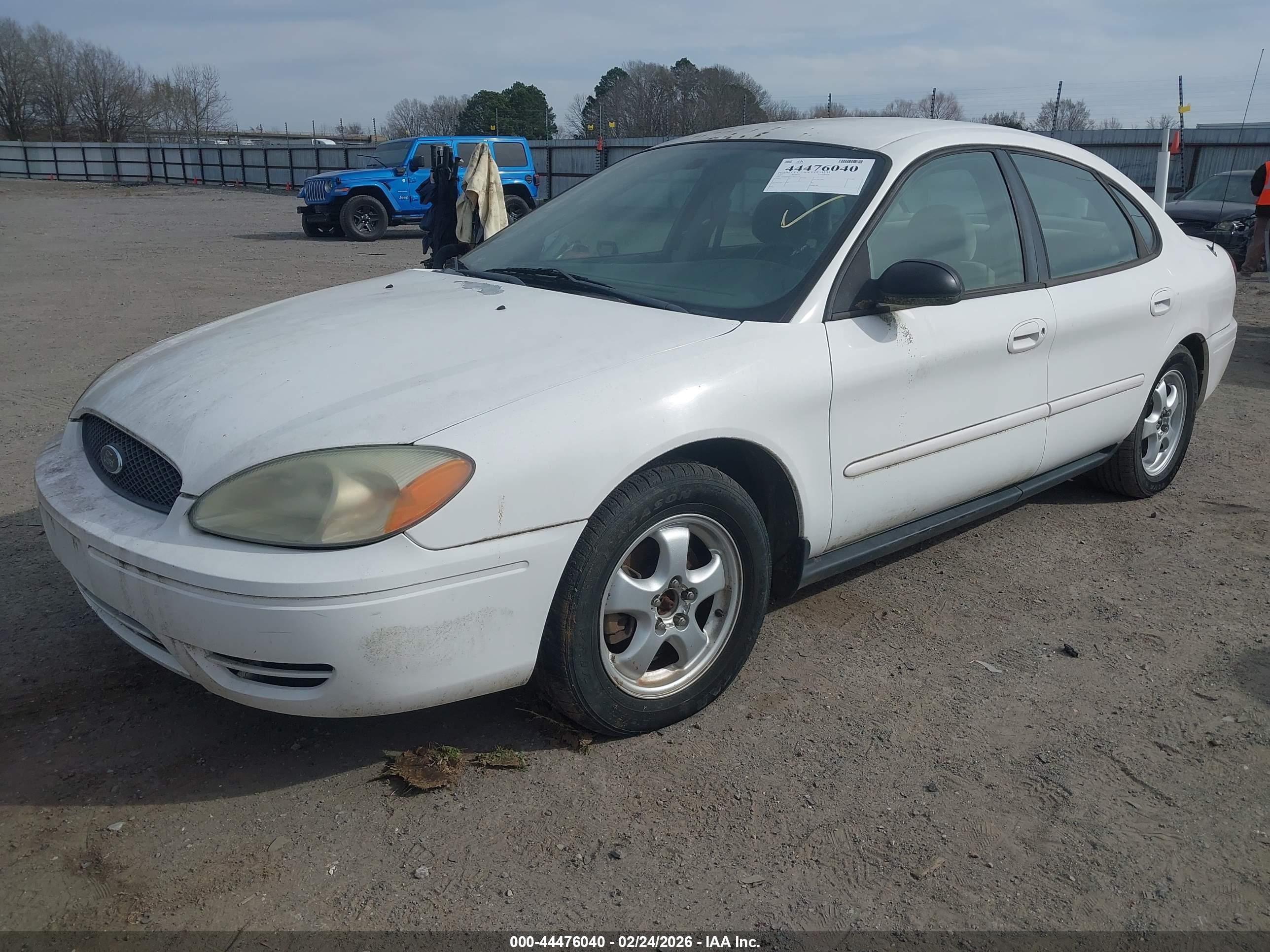 FORD TAURUS image 2