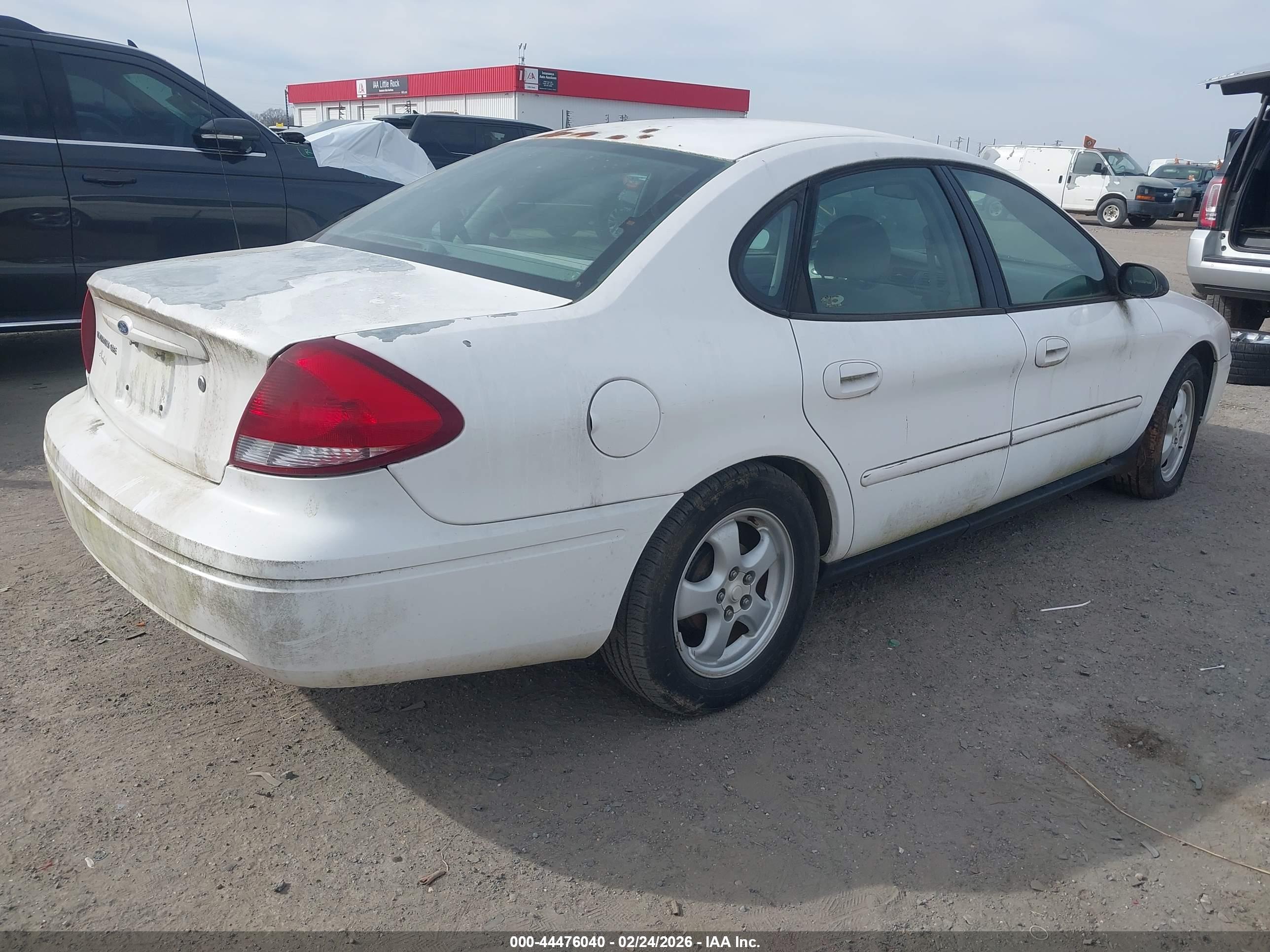 FORD TAURUS image 4