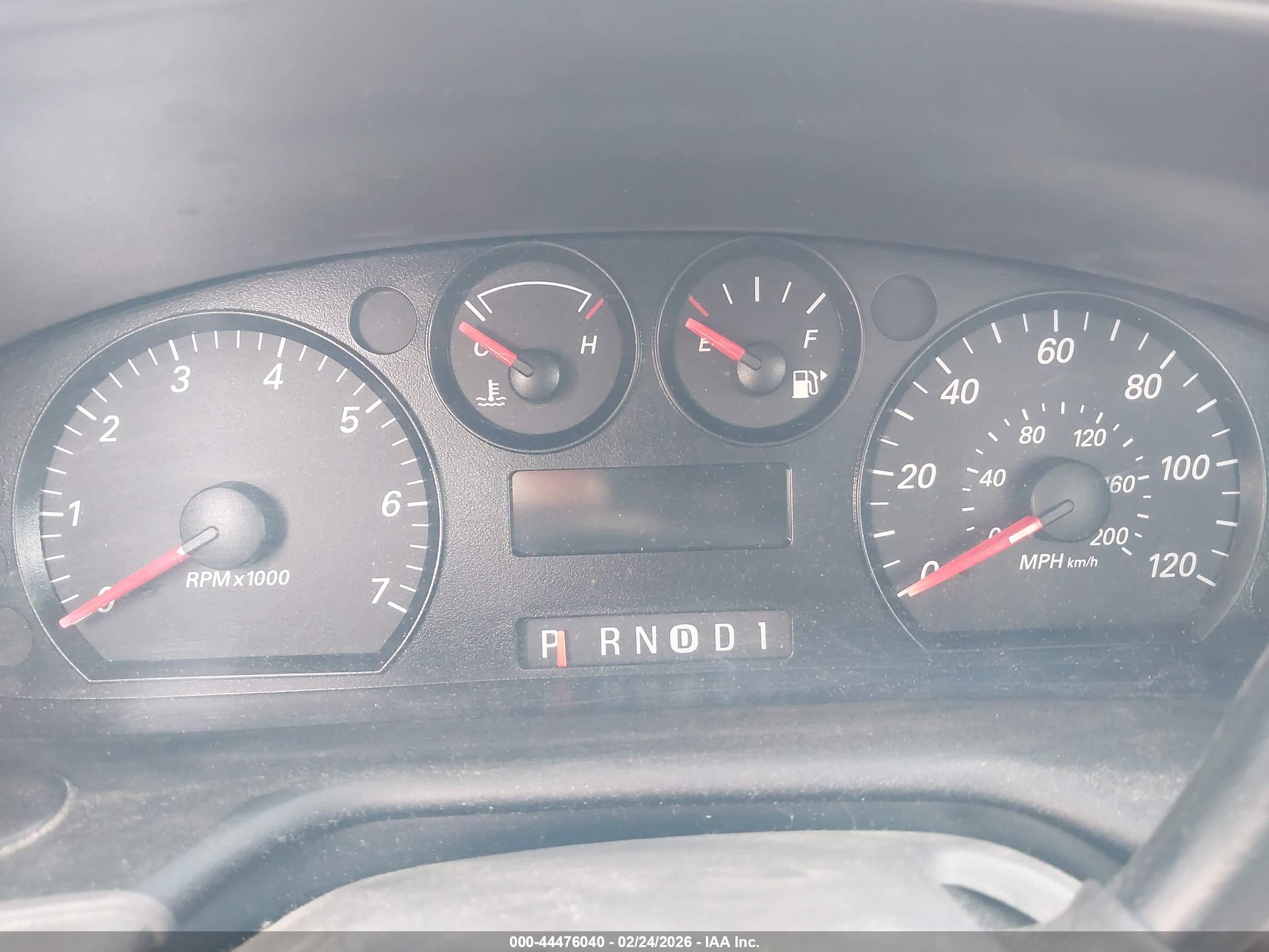 FORD TAURUS image 7