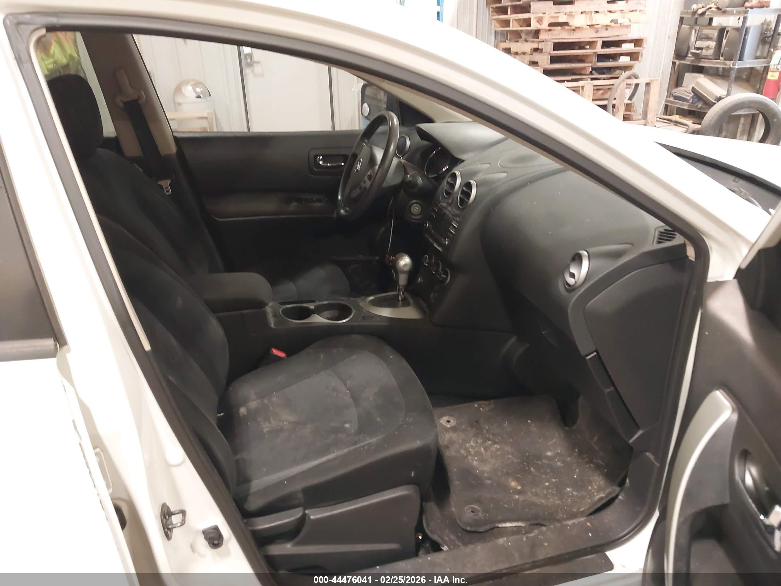 NISSAN ROGUE image 5
