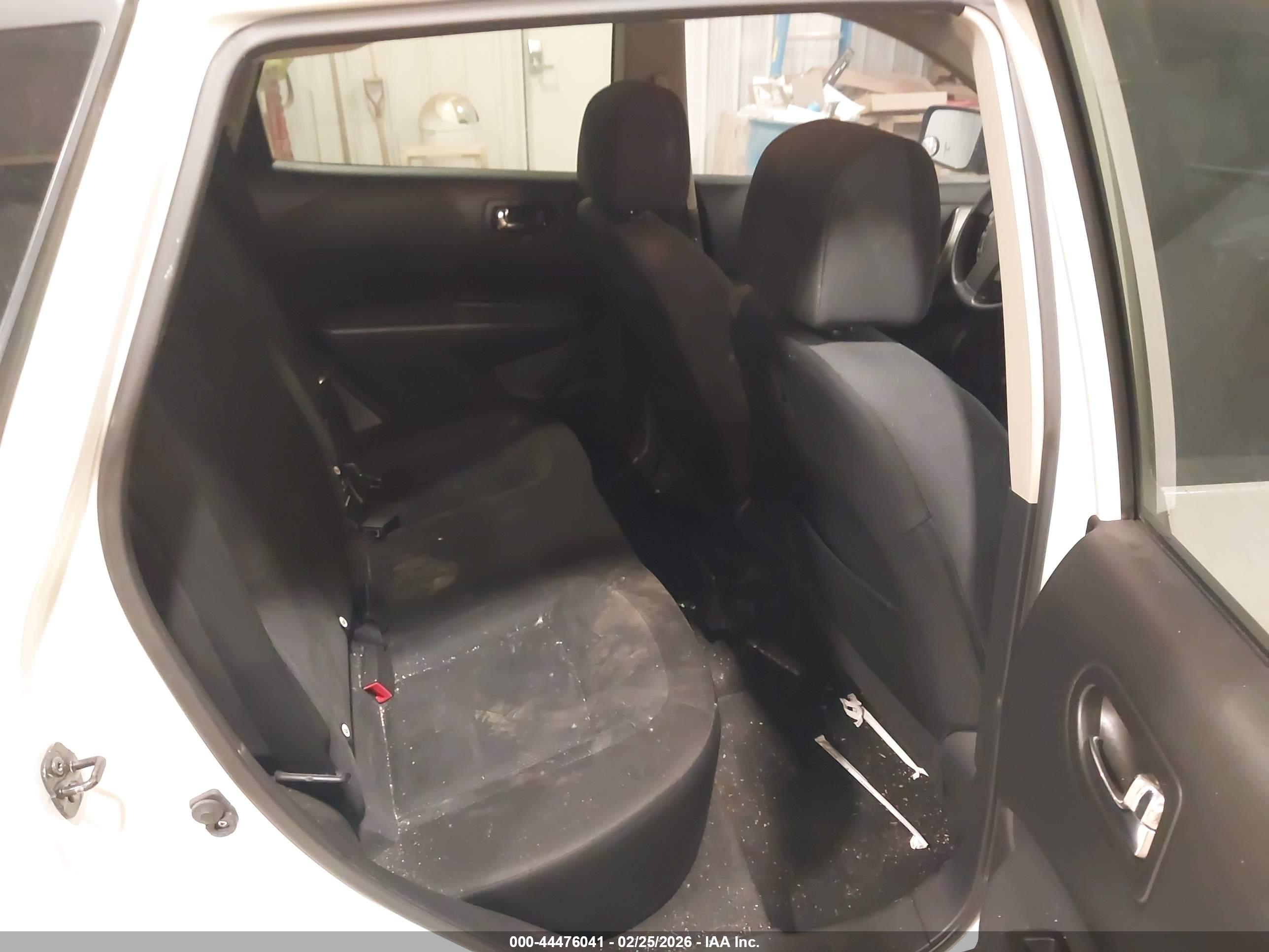 NISSAN ROGUE image 8