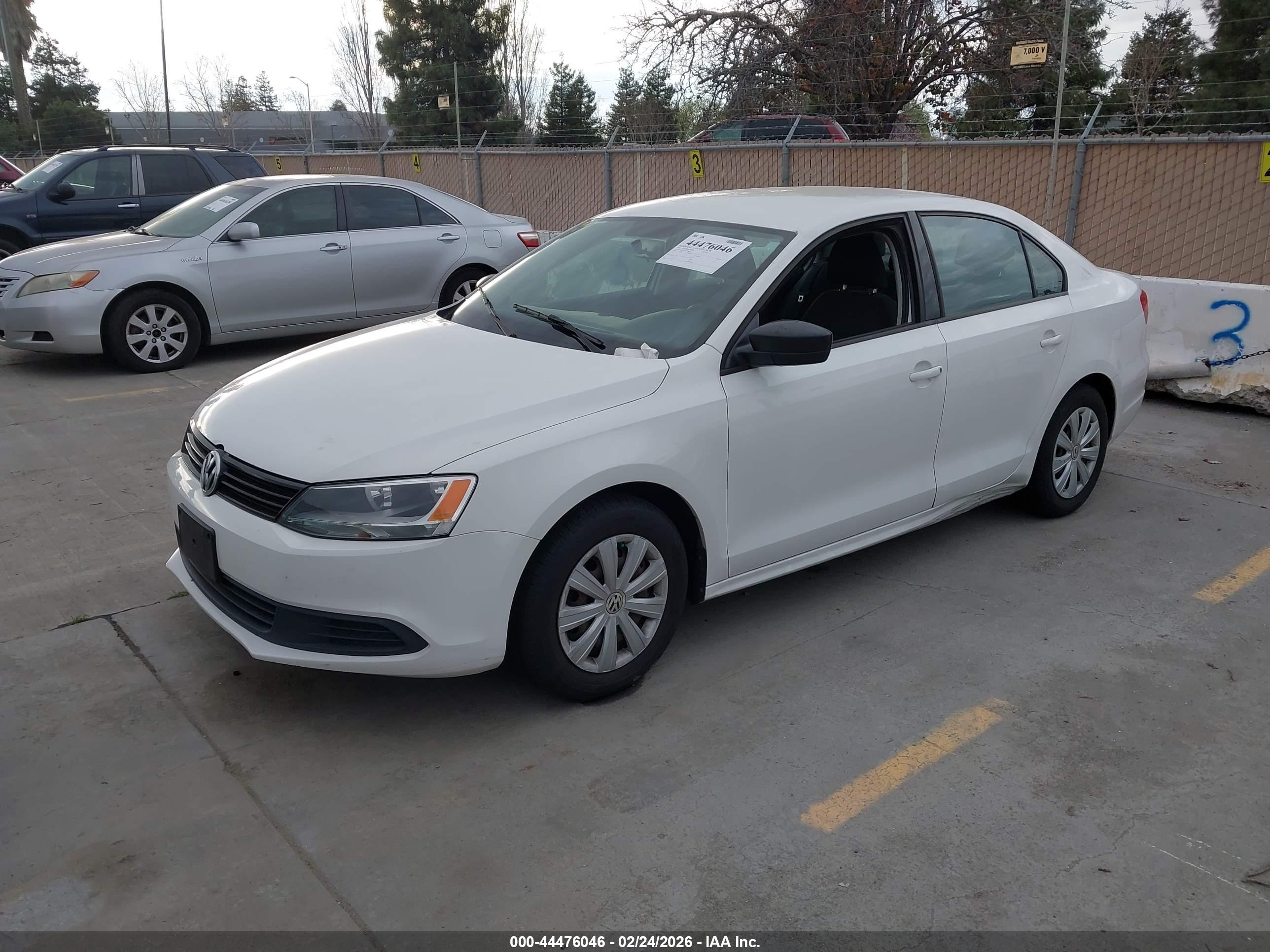 VOLKSWAGEN JETTA image 2