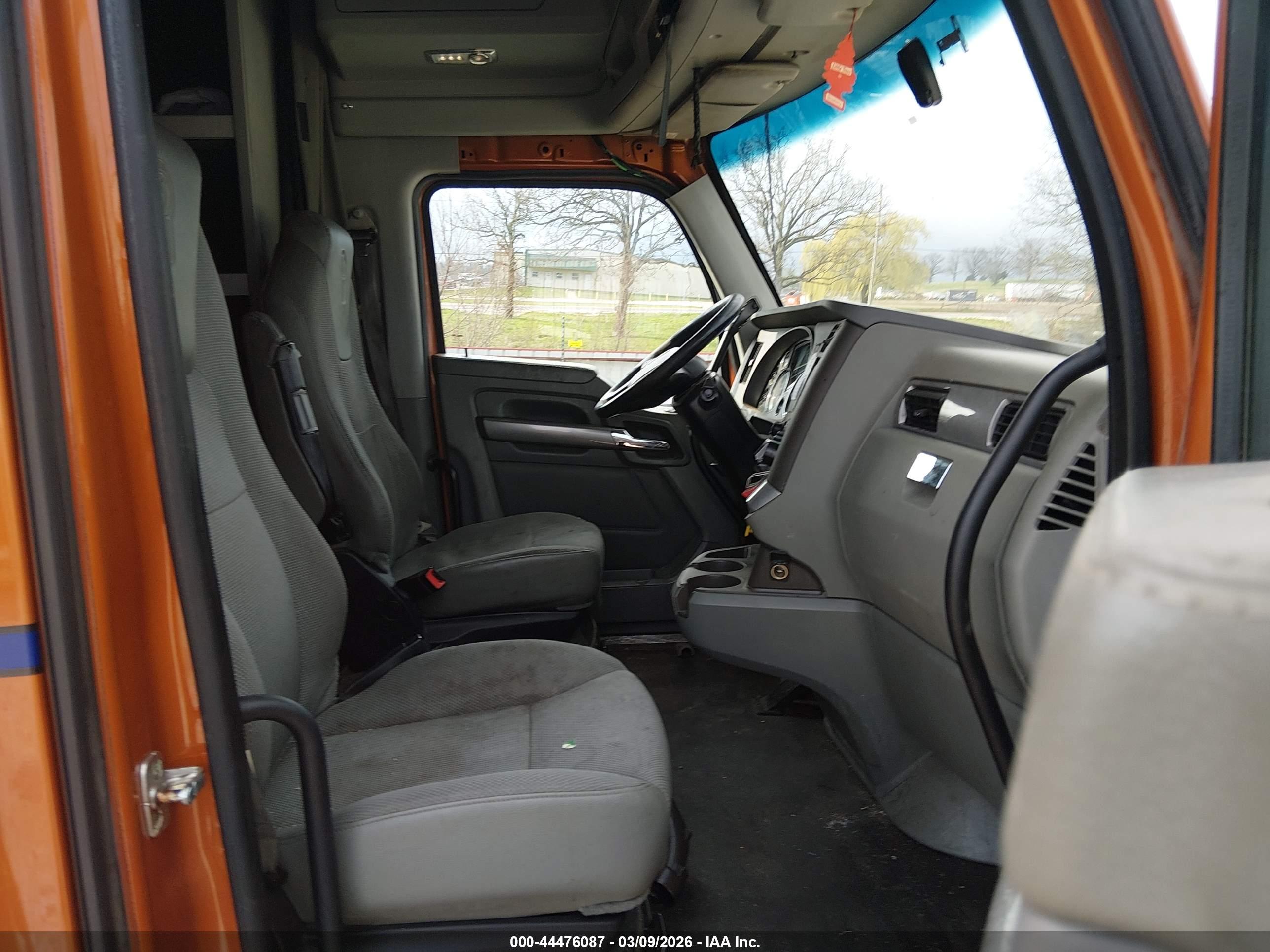 KENWORTH T680 image 7