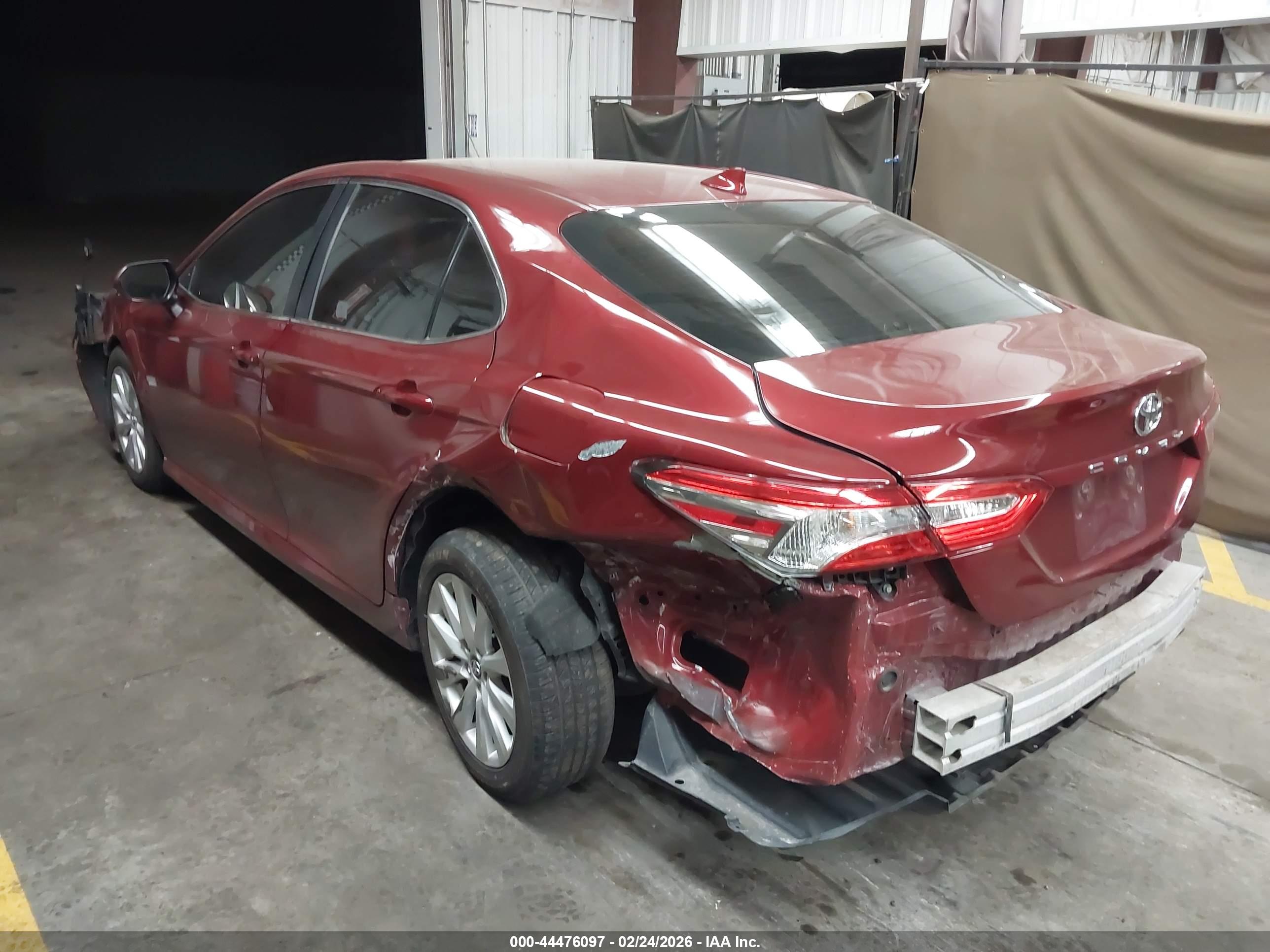 TOYOTA CAMRY image 3
