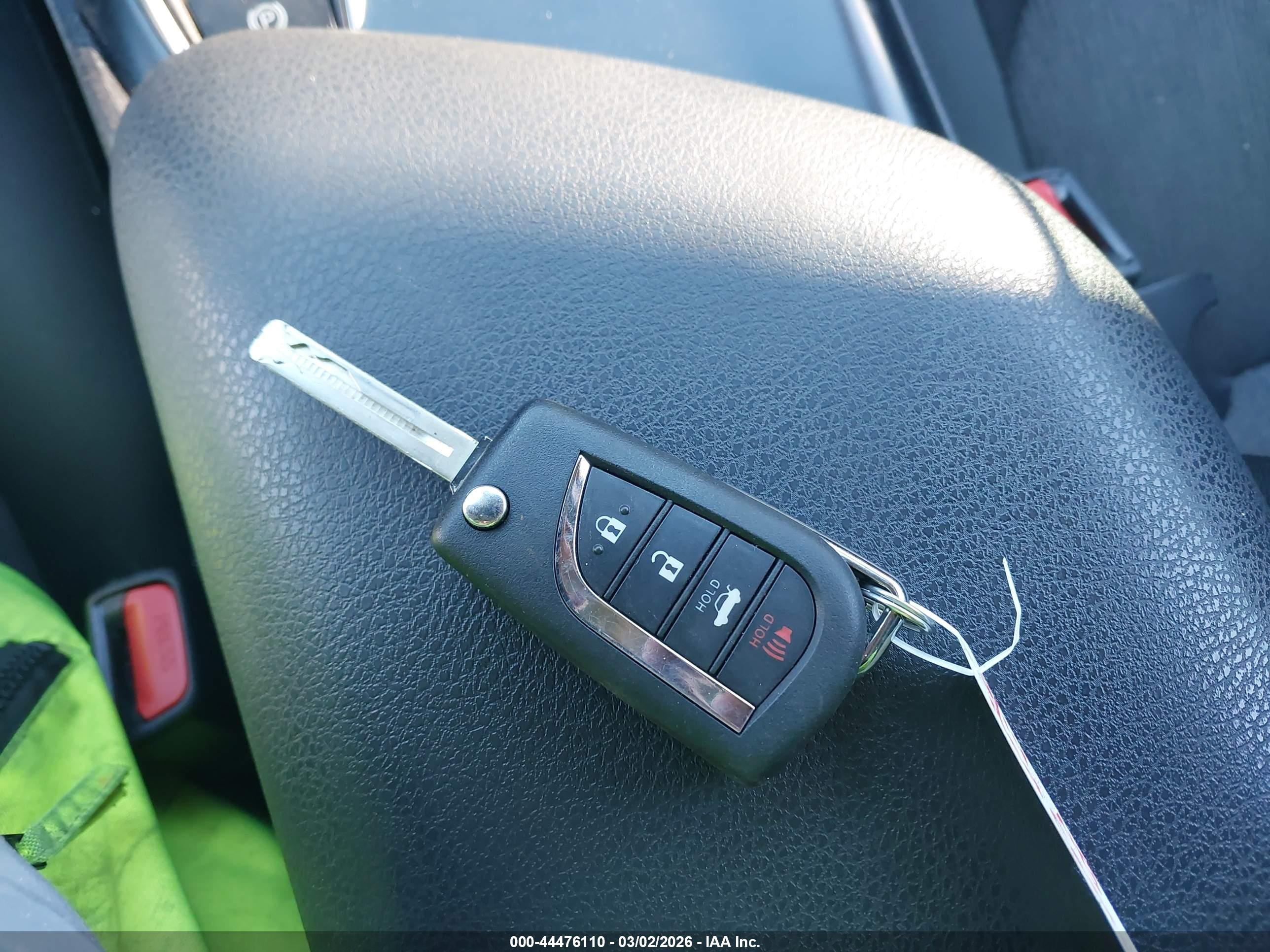 TOYOTA CAMRY image 11