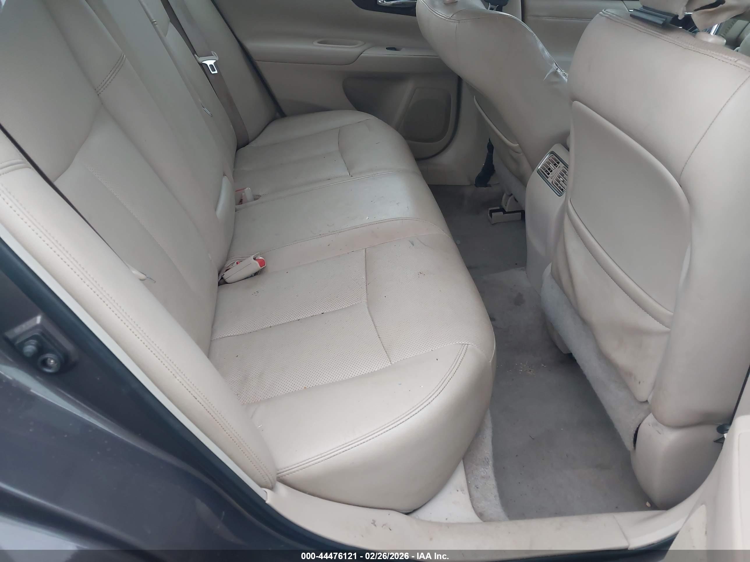 NISSAN ALTIMA image 8