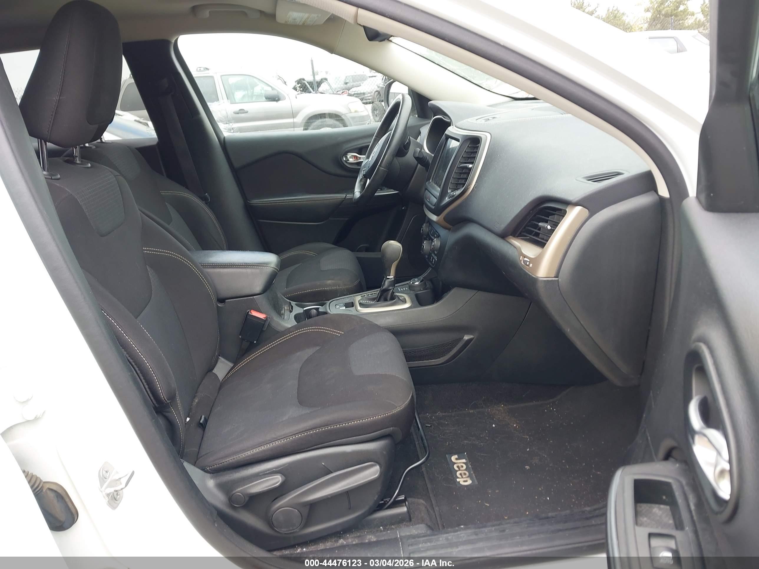 JEEP CHEROKEE image 5