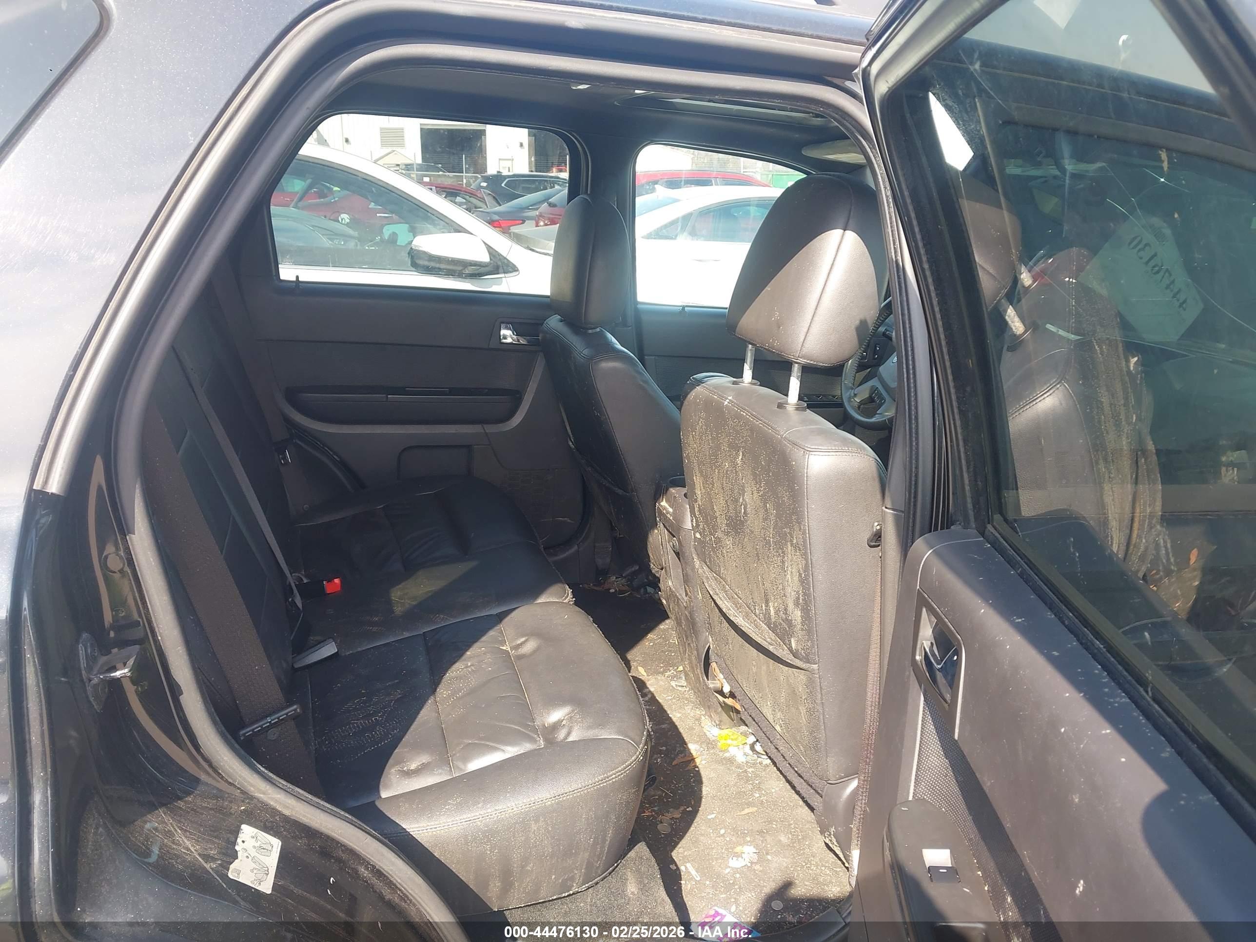 FORD ESCAPE image 8