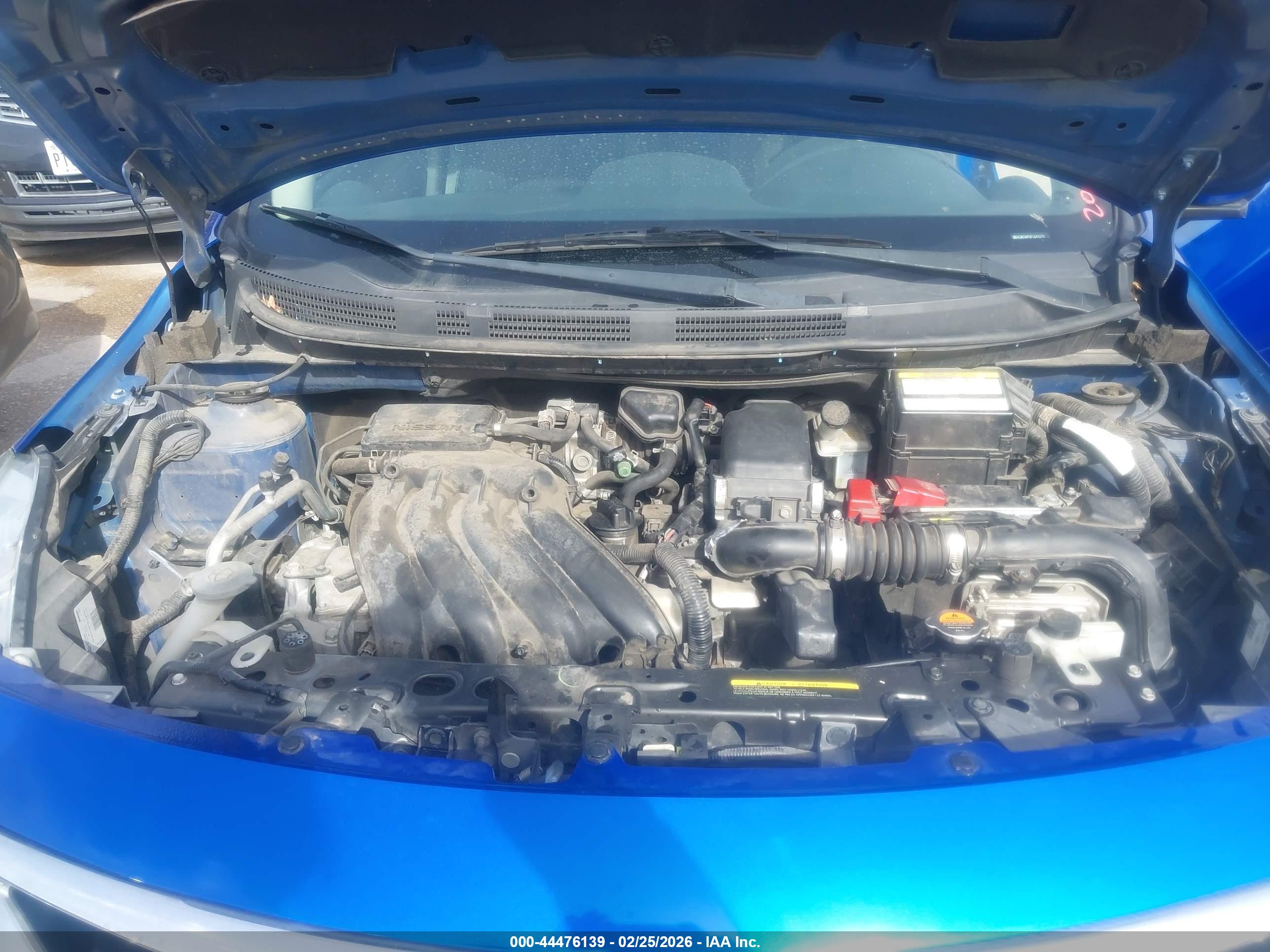 NISSAN VERSA image 10