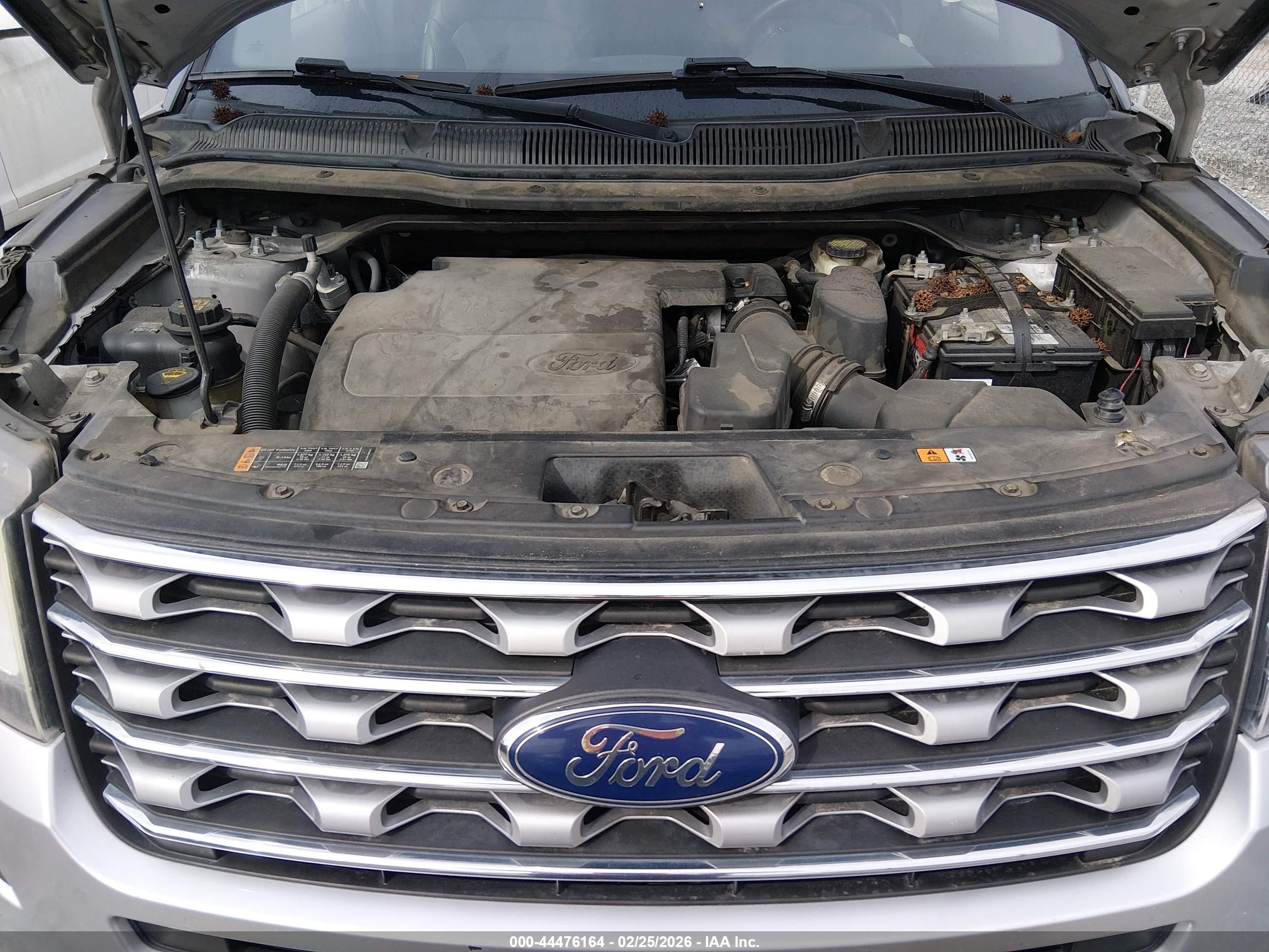 FORD EXPLORER image 10