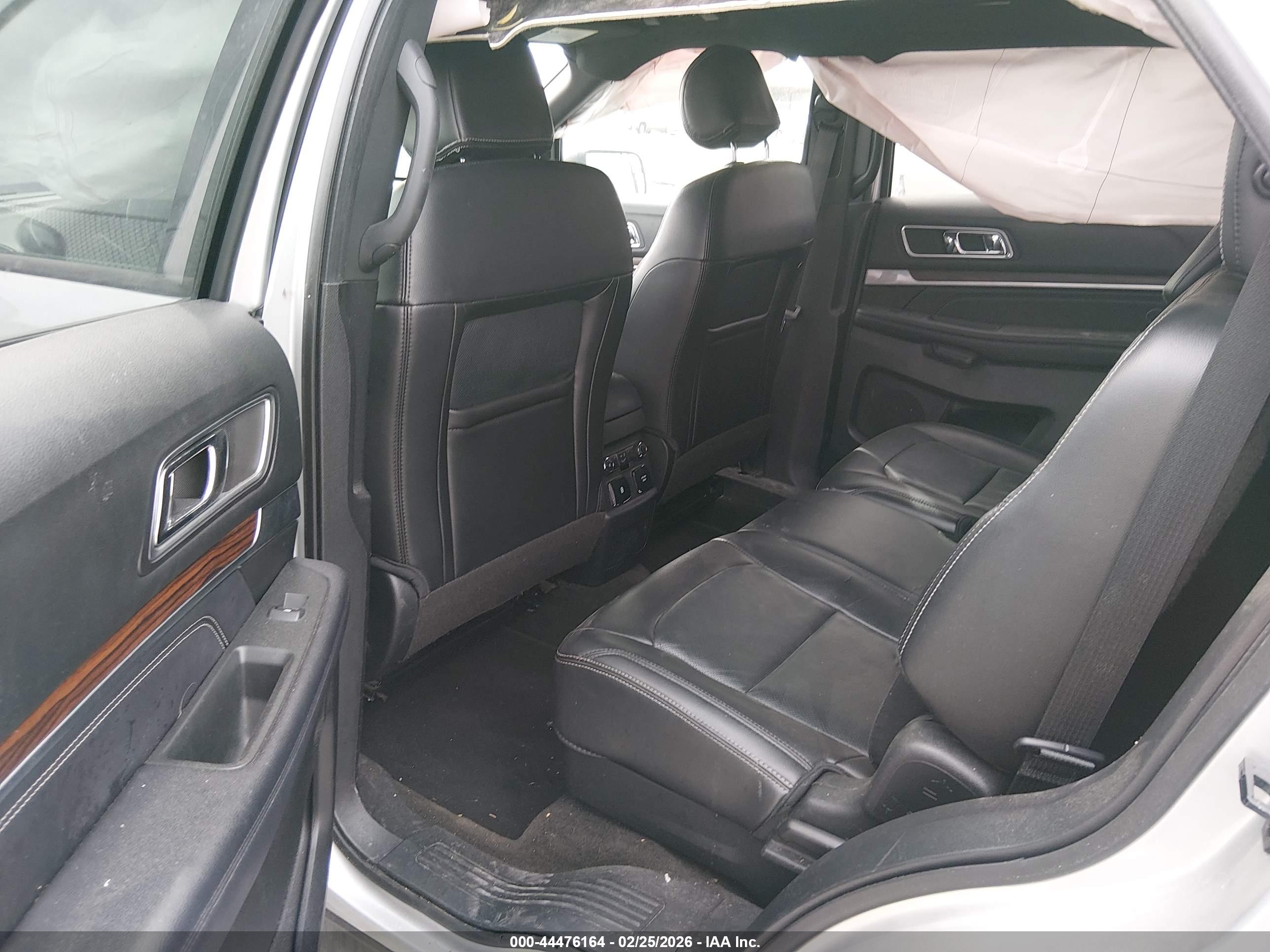 FORD EXPLORER image 8