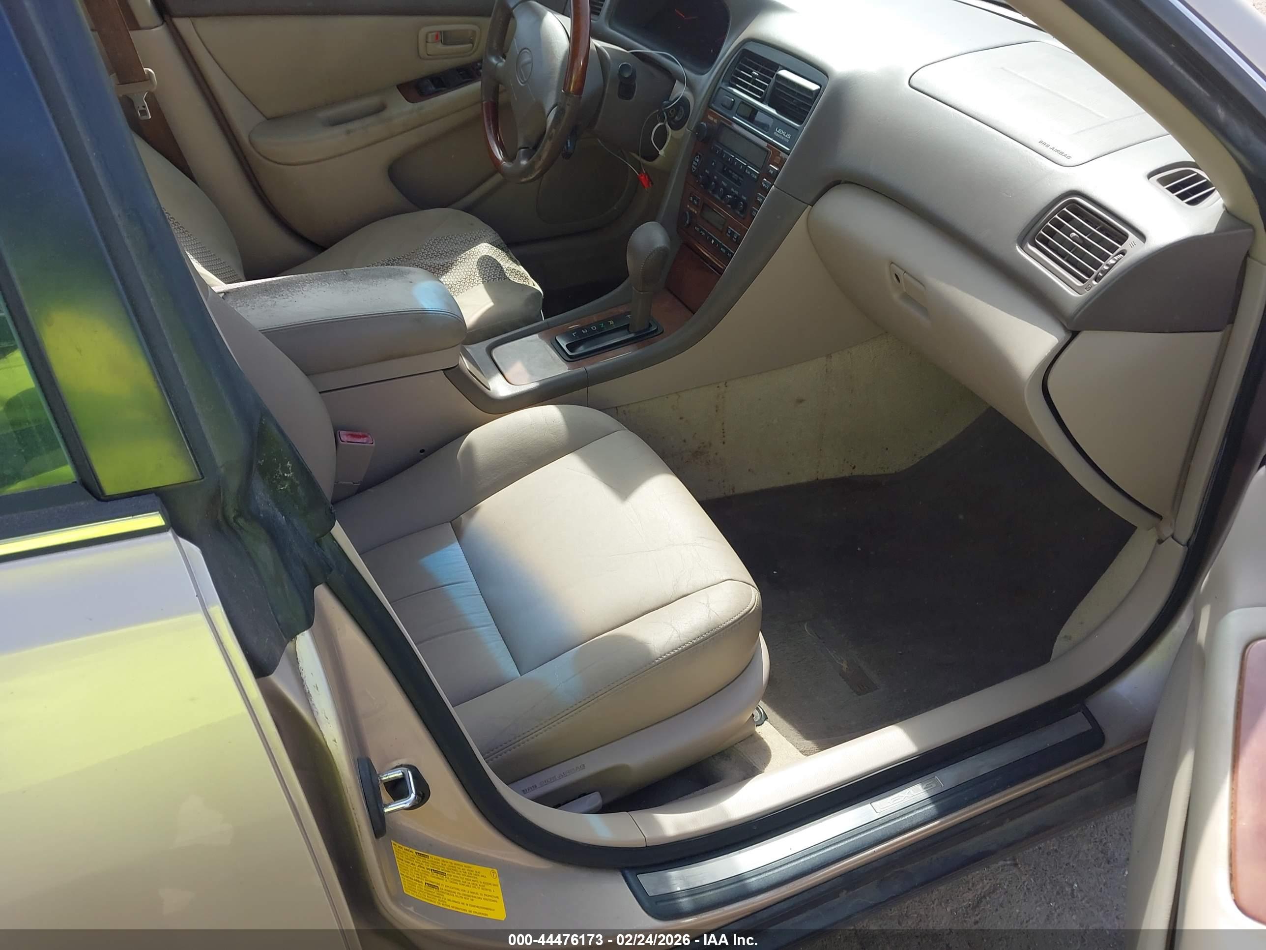 LEXUS ES image 5