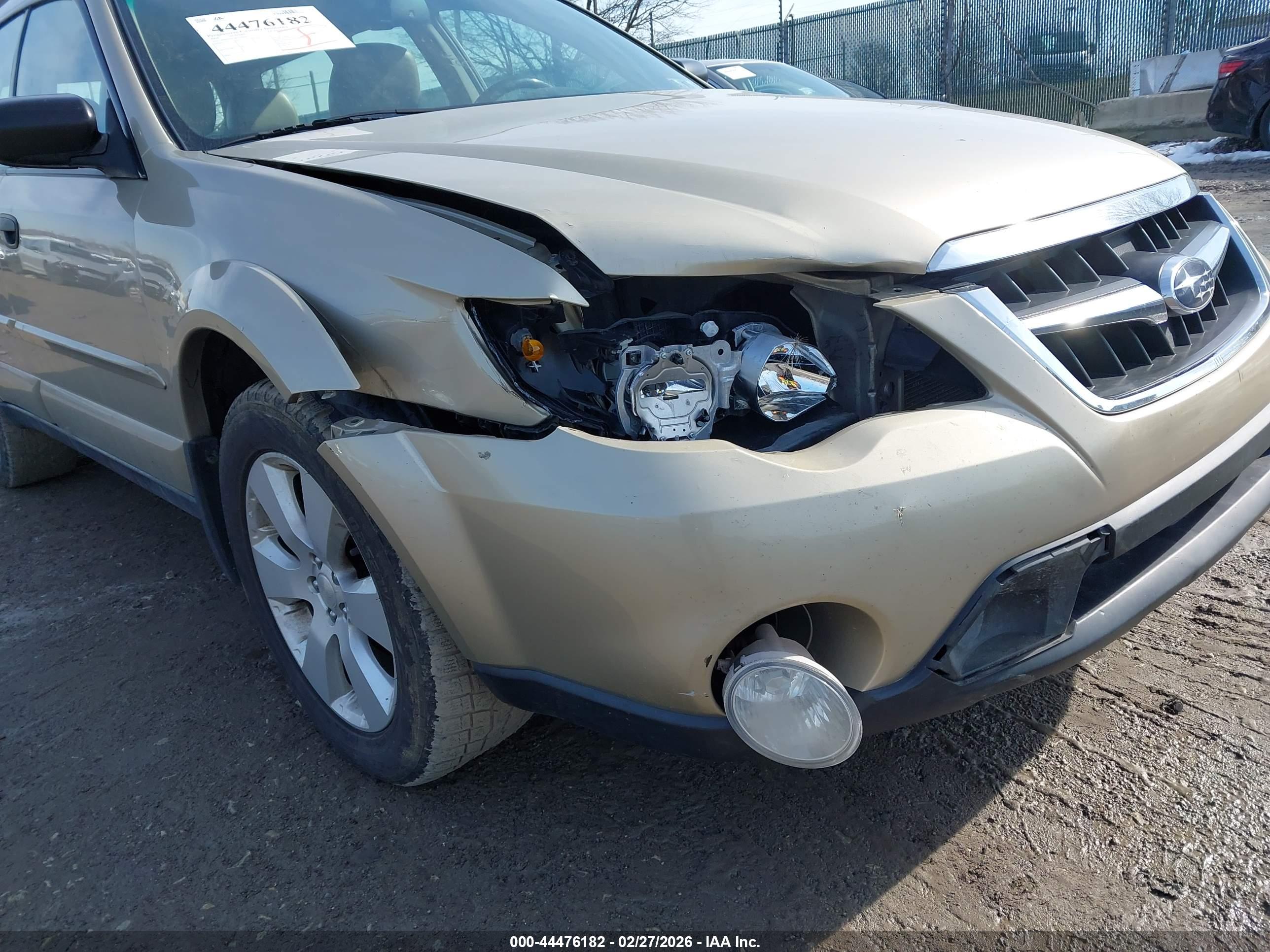 SUBARU OUTBACK image 6