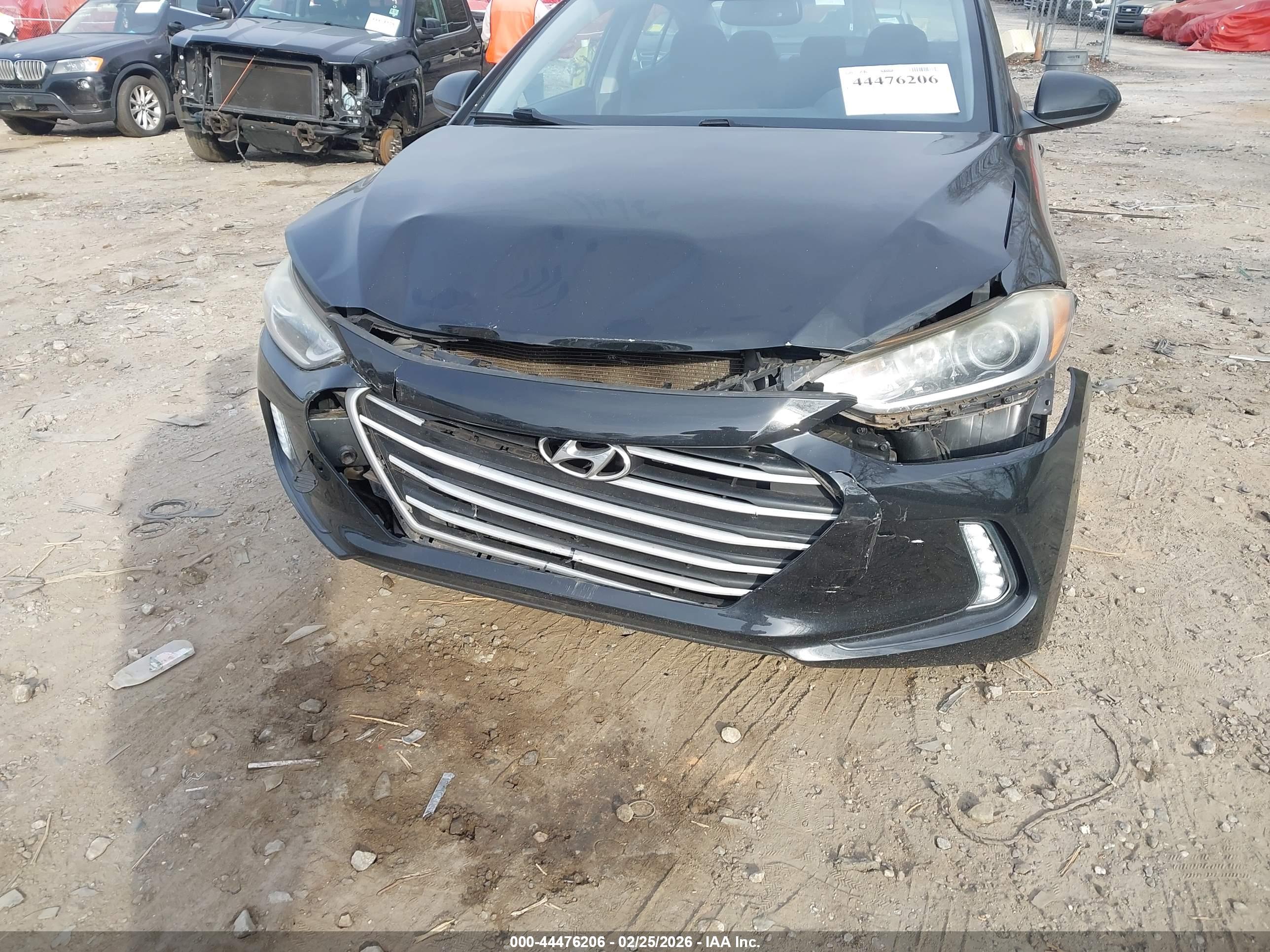 HYUNDAI ELANTRA image 6