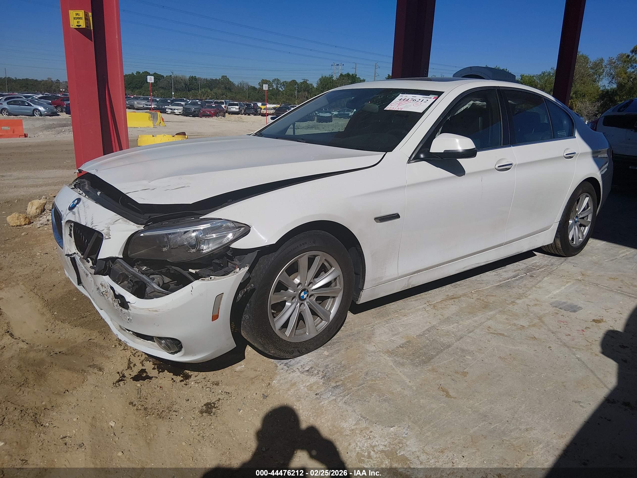 BMW 528I image 2