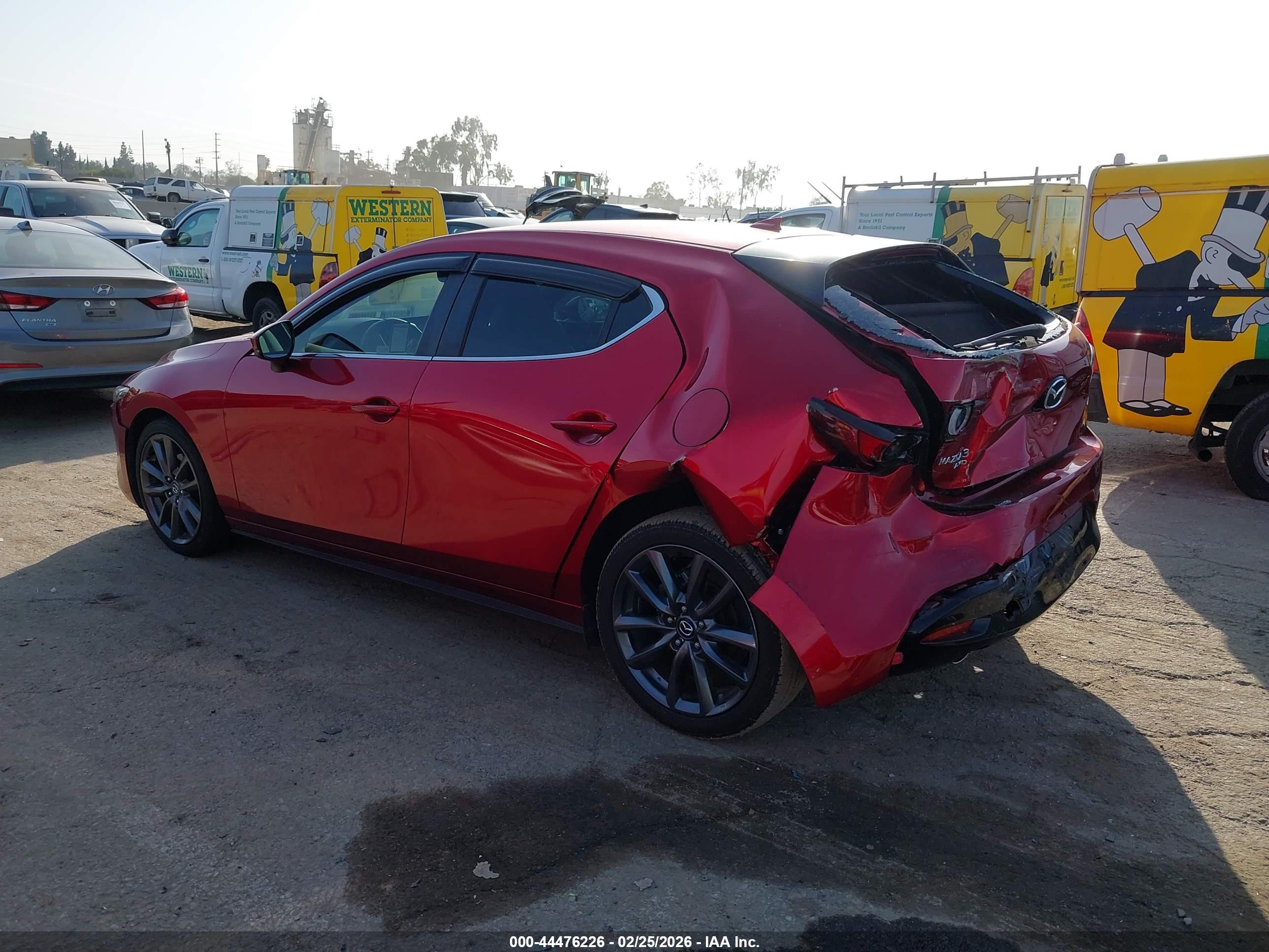 MAZDA MAZDA3 image 3