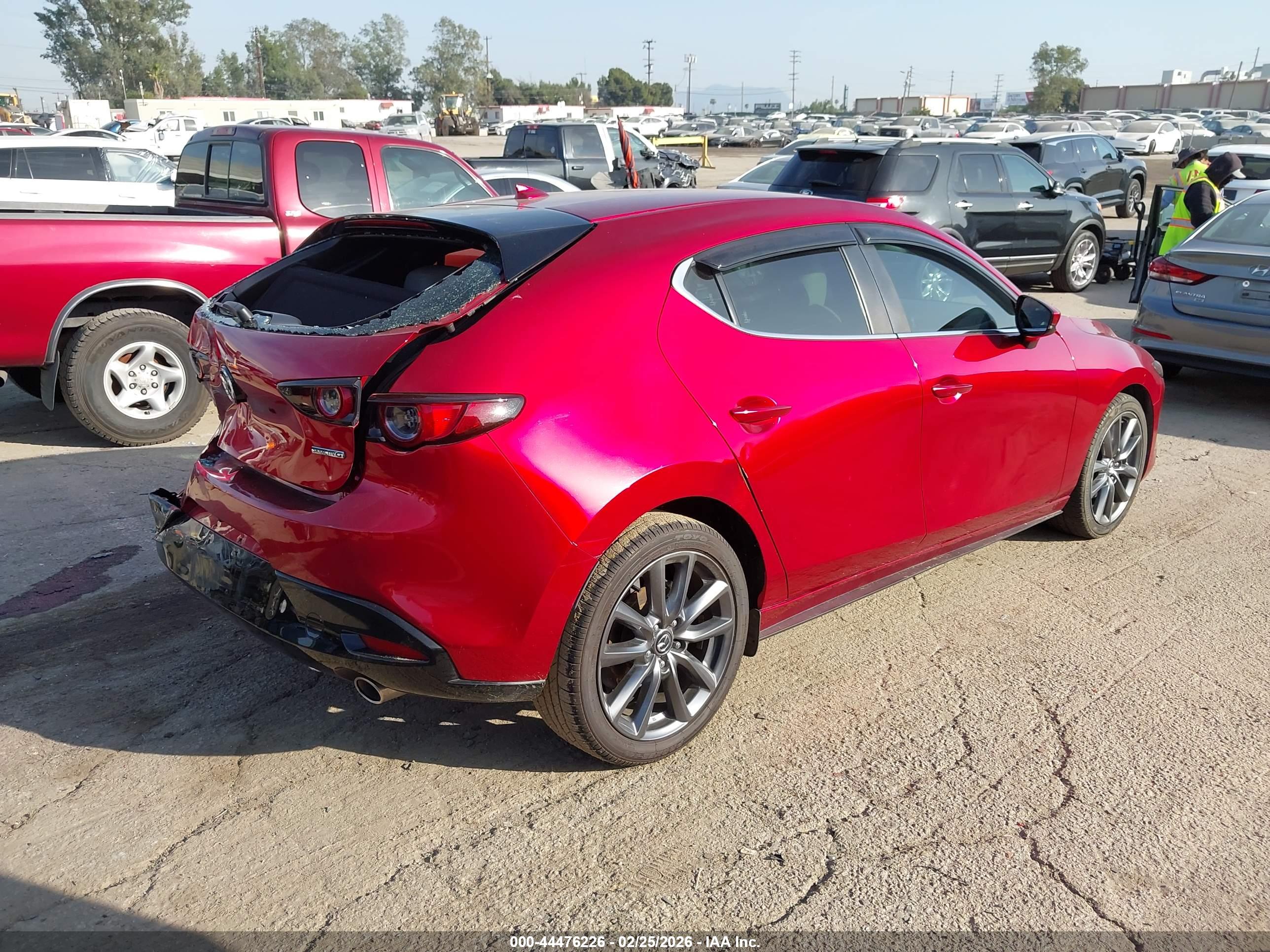 MAZDA MAZDA3 image 4