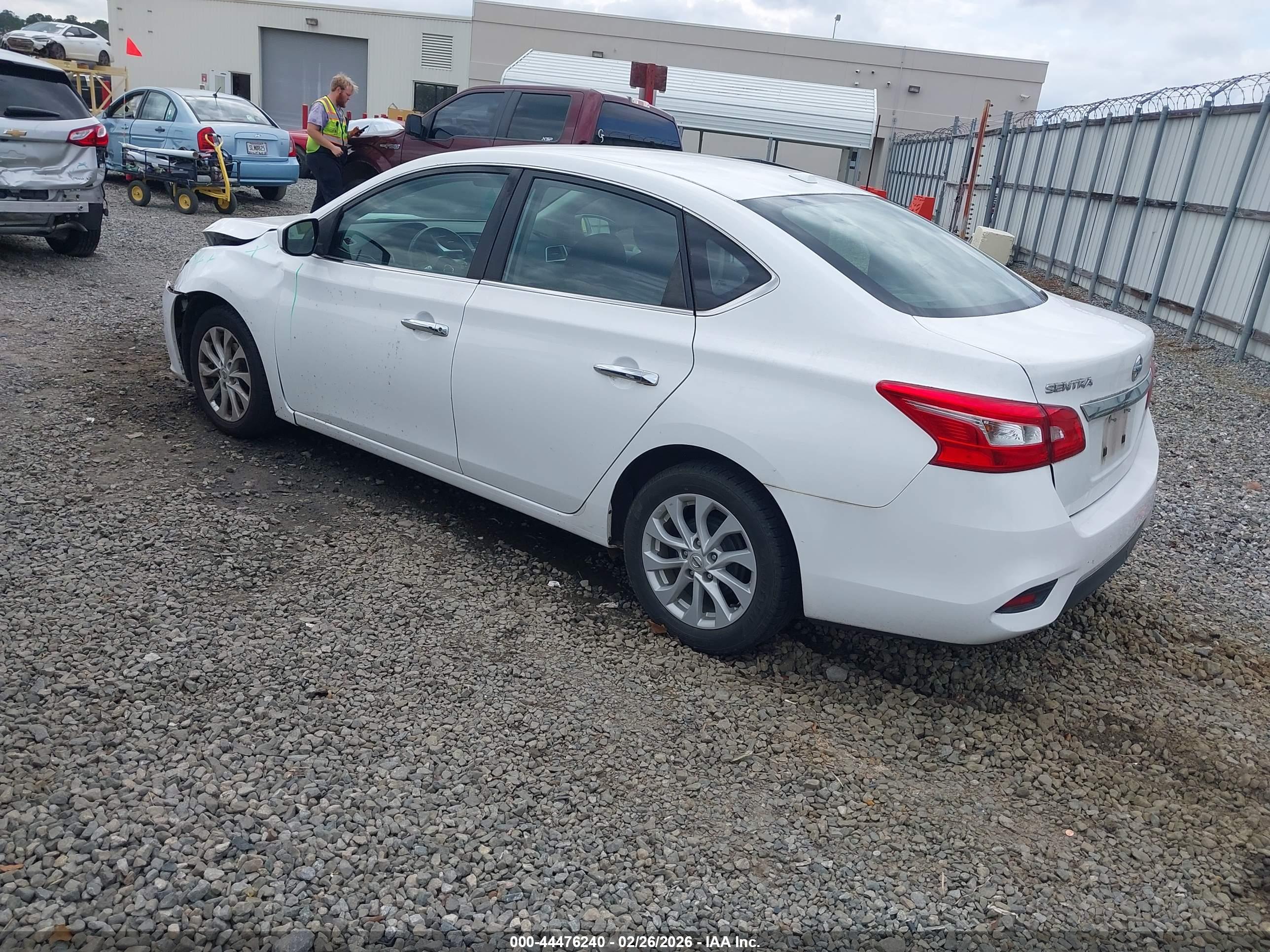 NISSAN SENTRA image 3