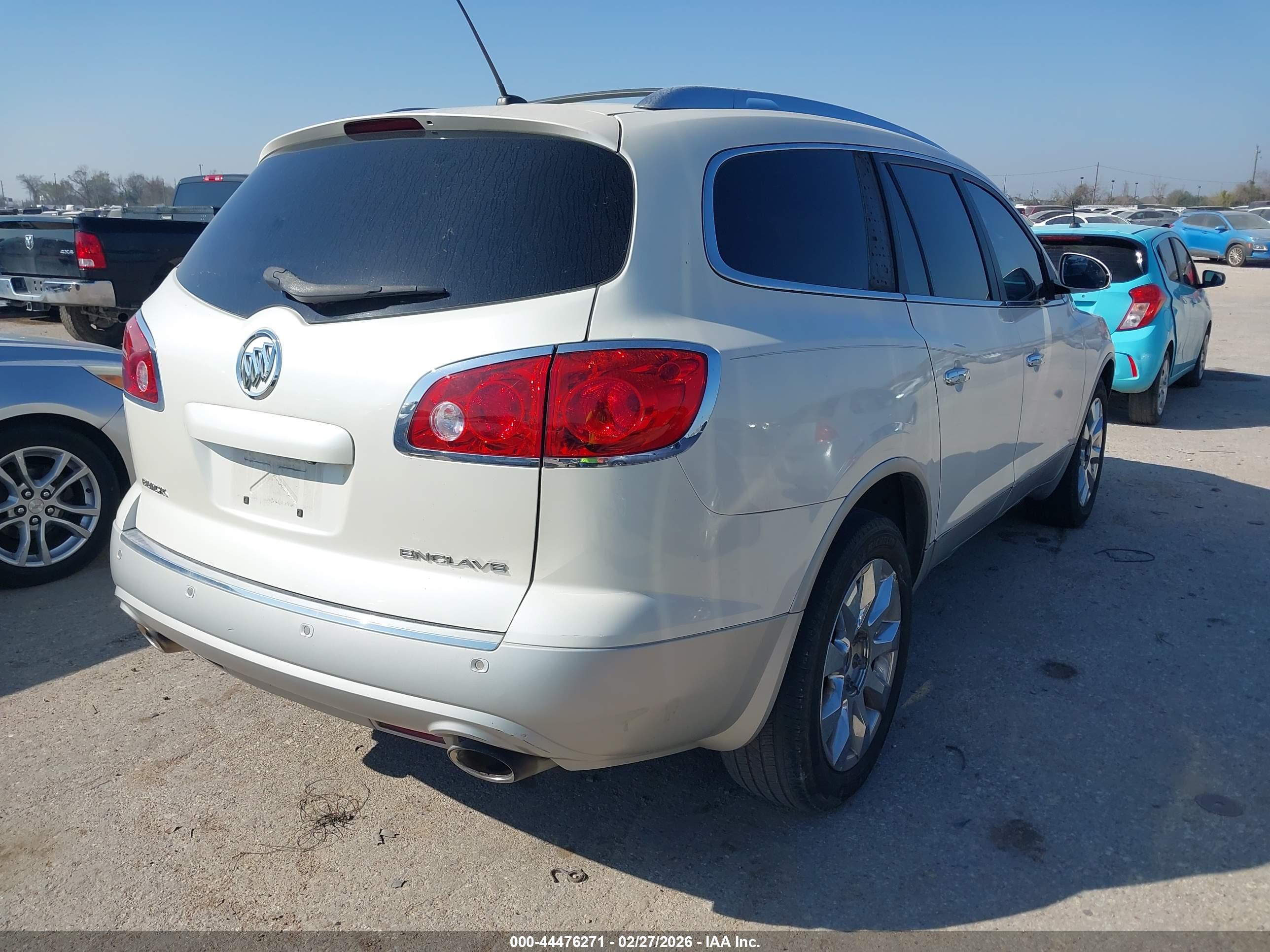 BUICK ENCLAVE image 4