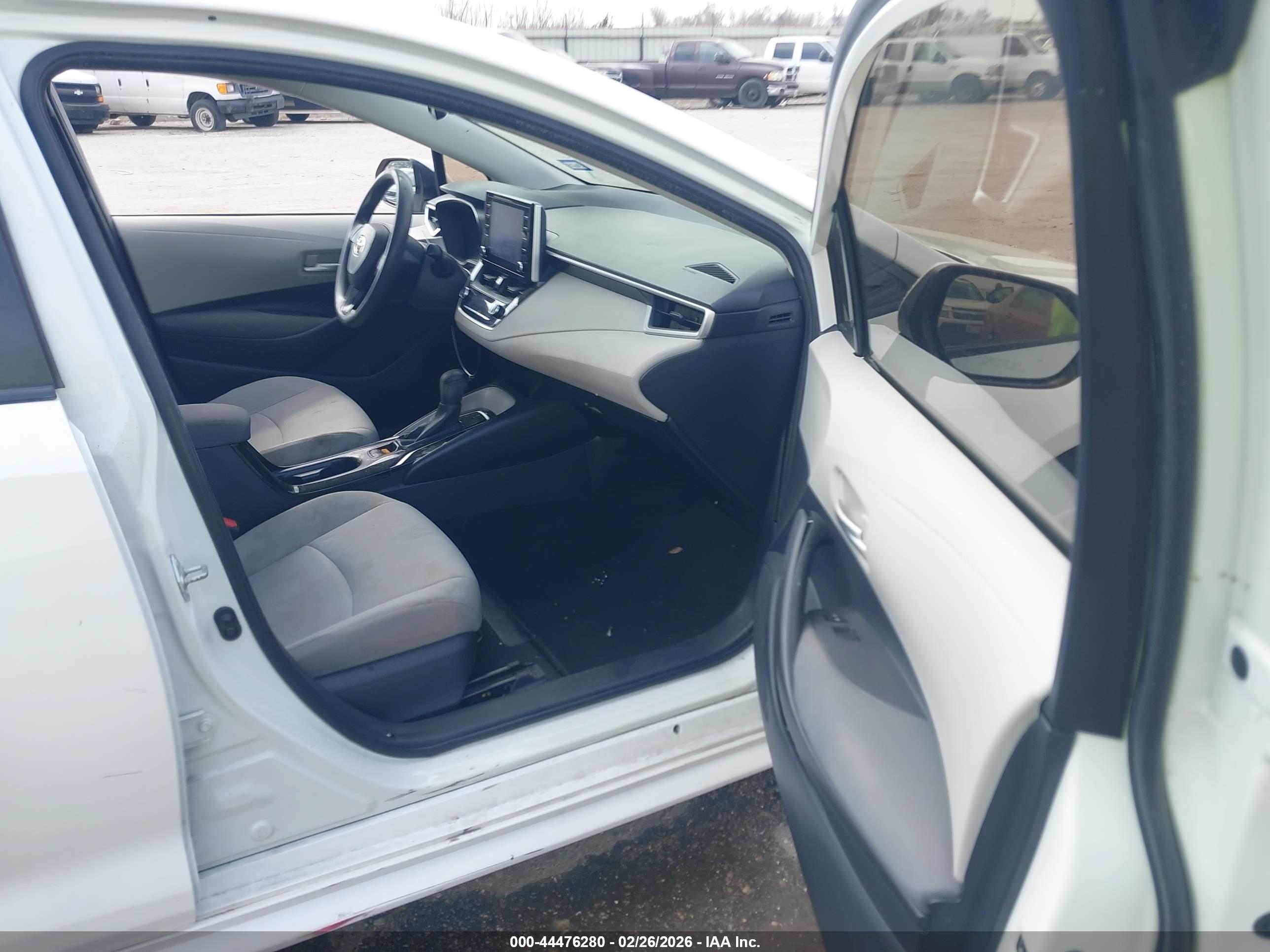 TOYOTA COROLLA image 5