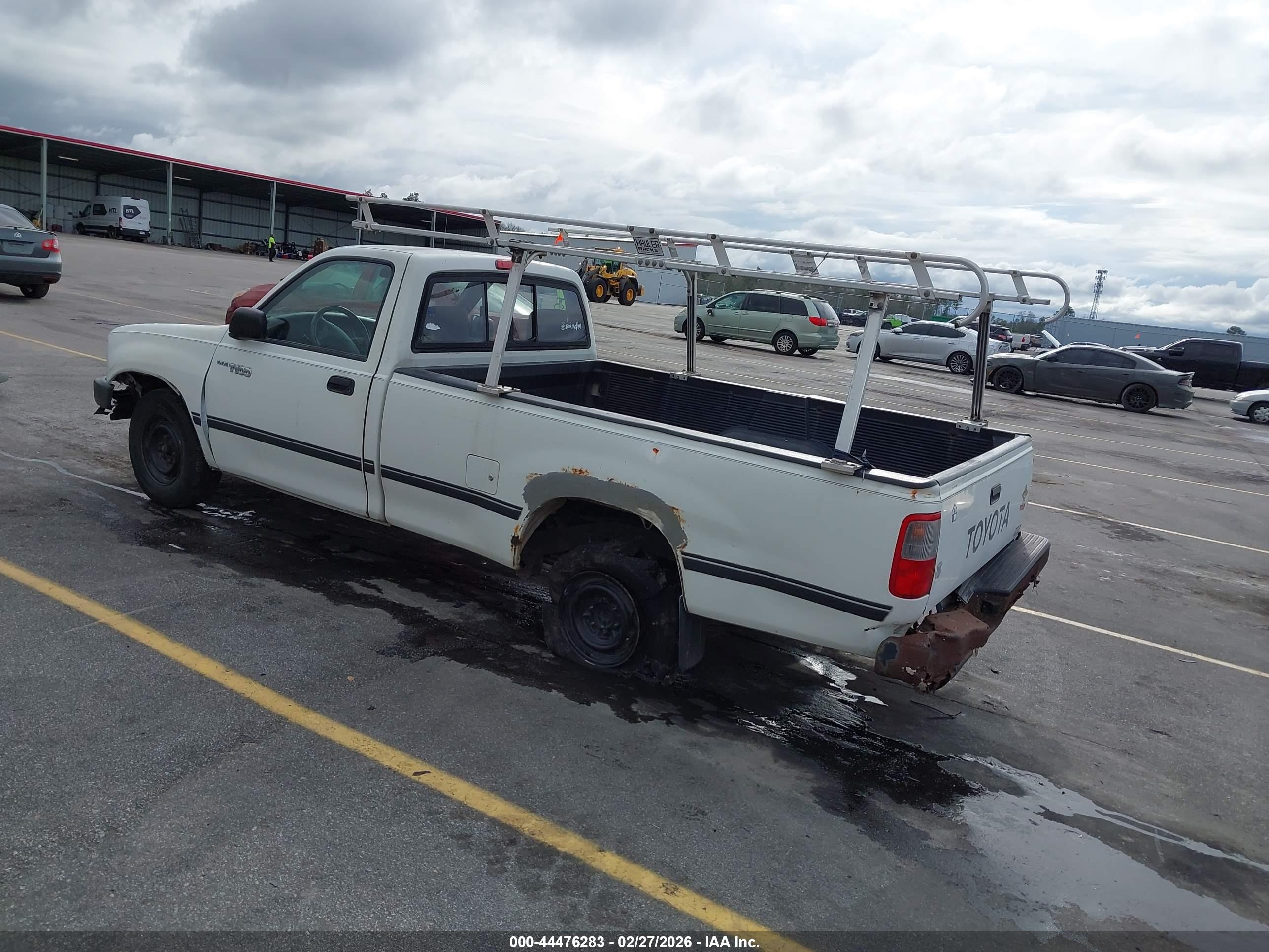 TOYOTA T100 image 3