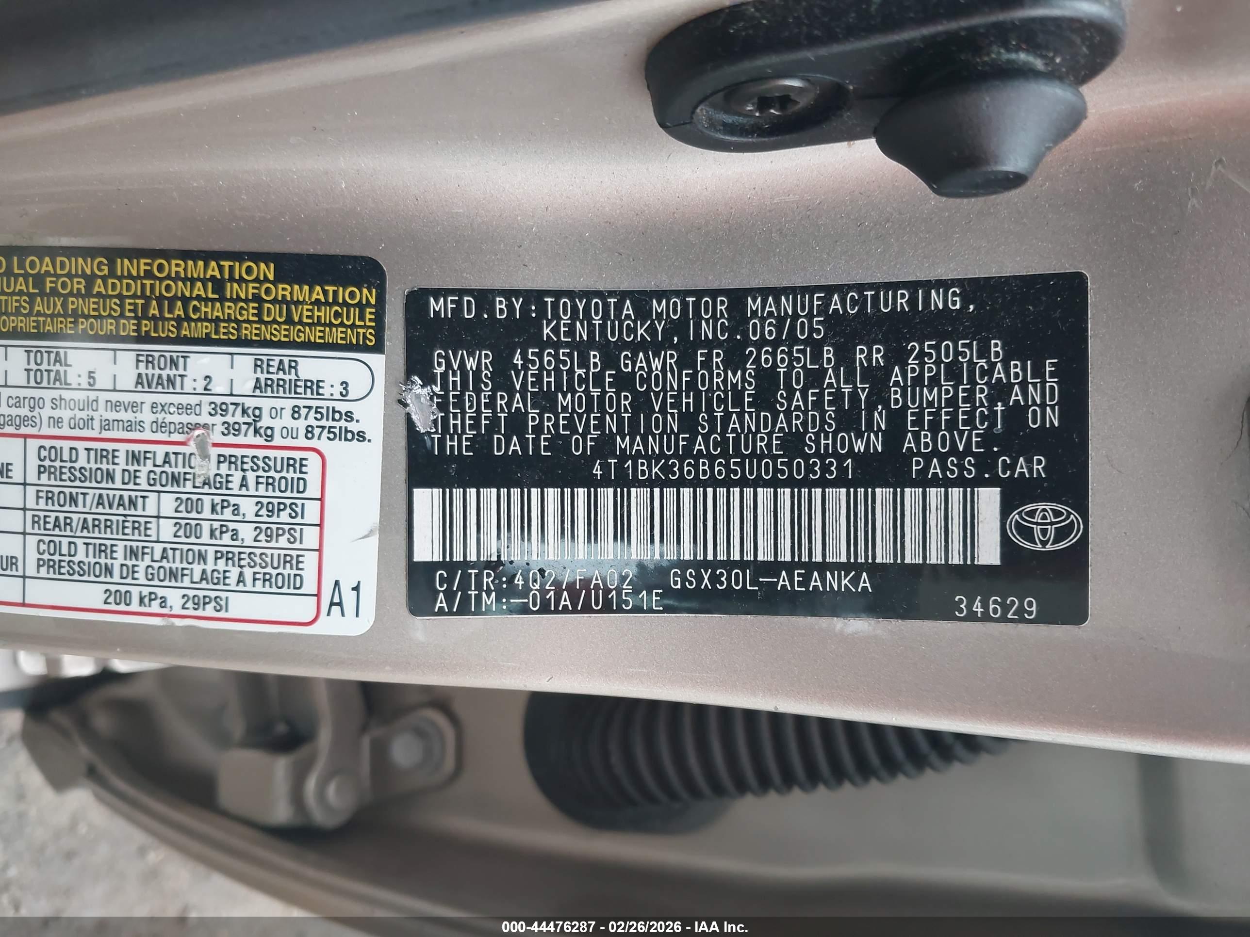 TOYOTA AVALON image 9